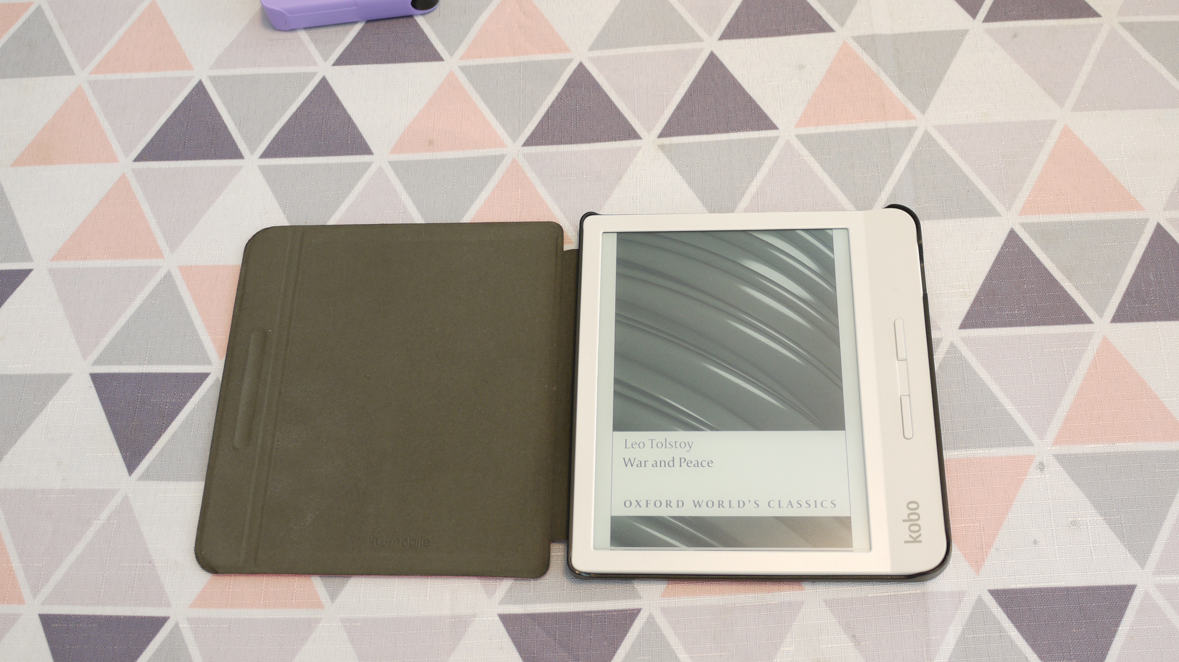 Kobo Libra H2O + Case