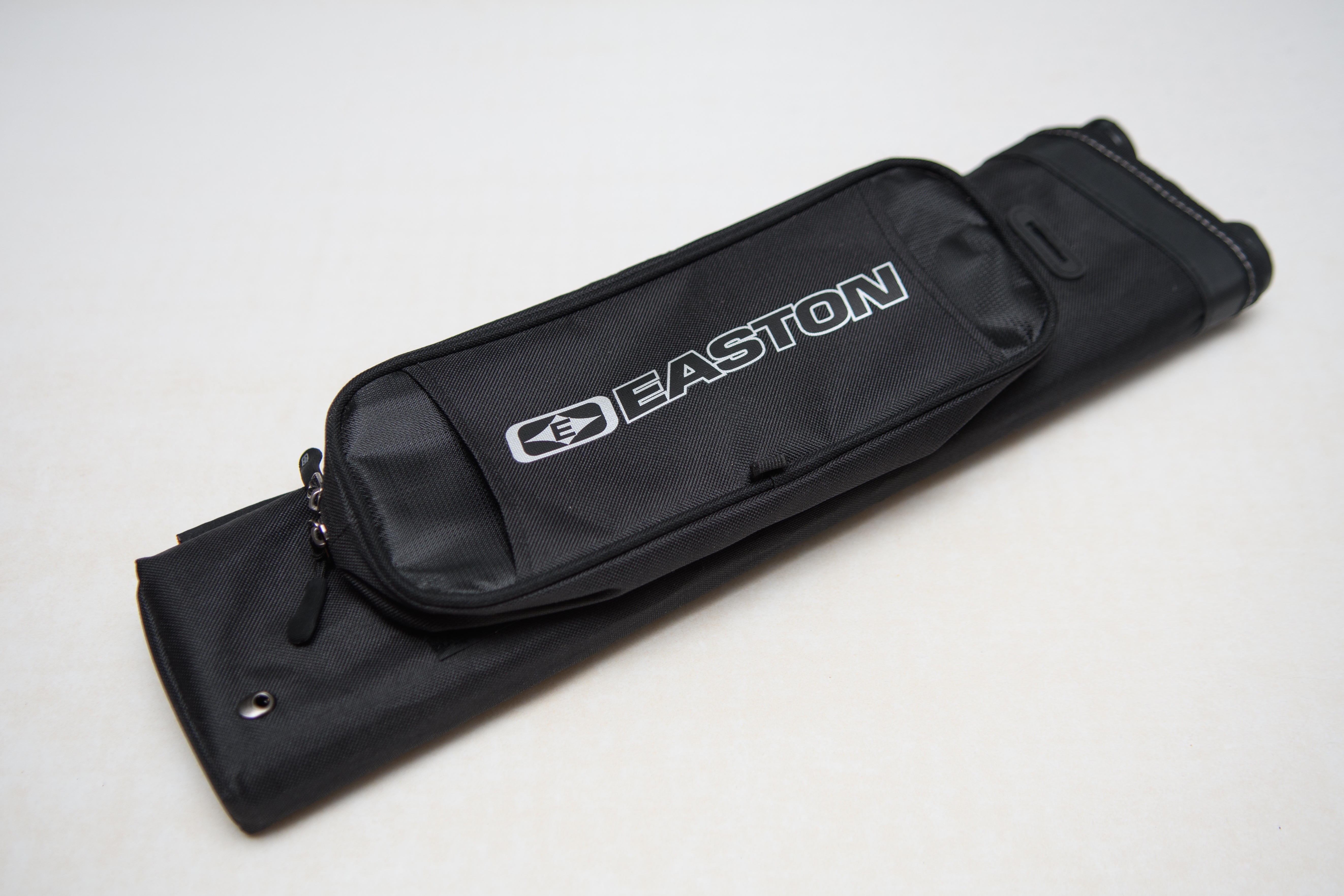Easton Aluminum Flipside 3-Tube Hip Quiver + Forearm Guard
