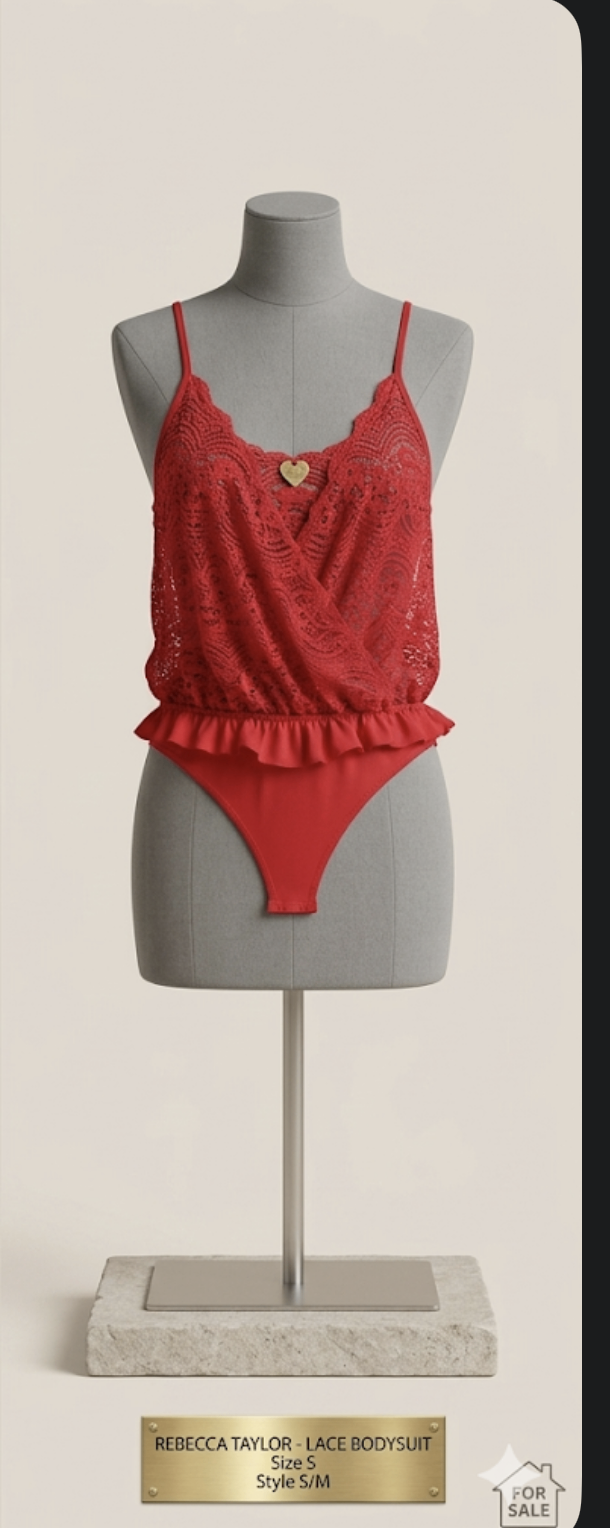 Body rojo de encajes Talla M