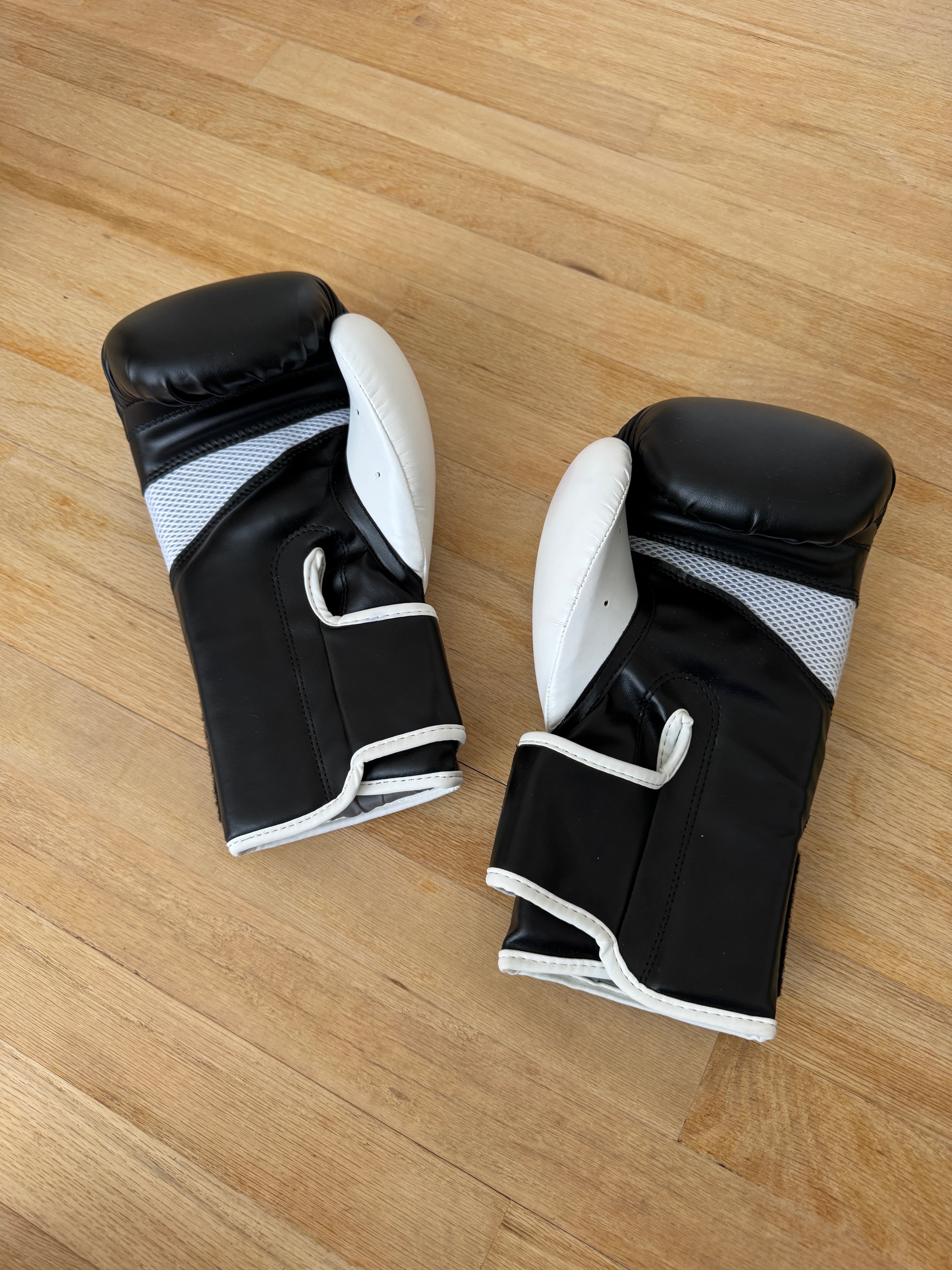 Kickboxing Boxing Gloves Wraps Skipping Rope Starter Workout Set - photo 3