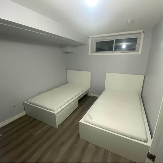 Step out to Square One. Shared / Private room Available