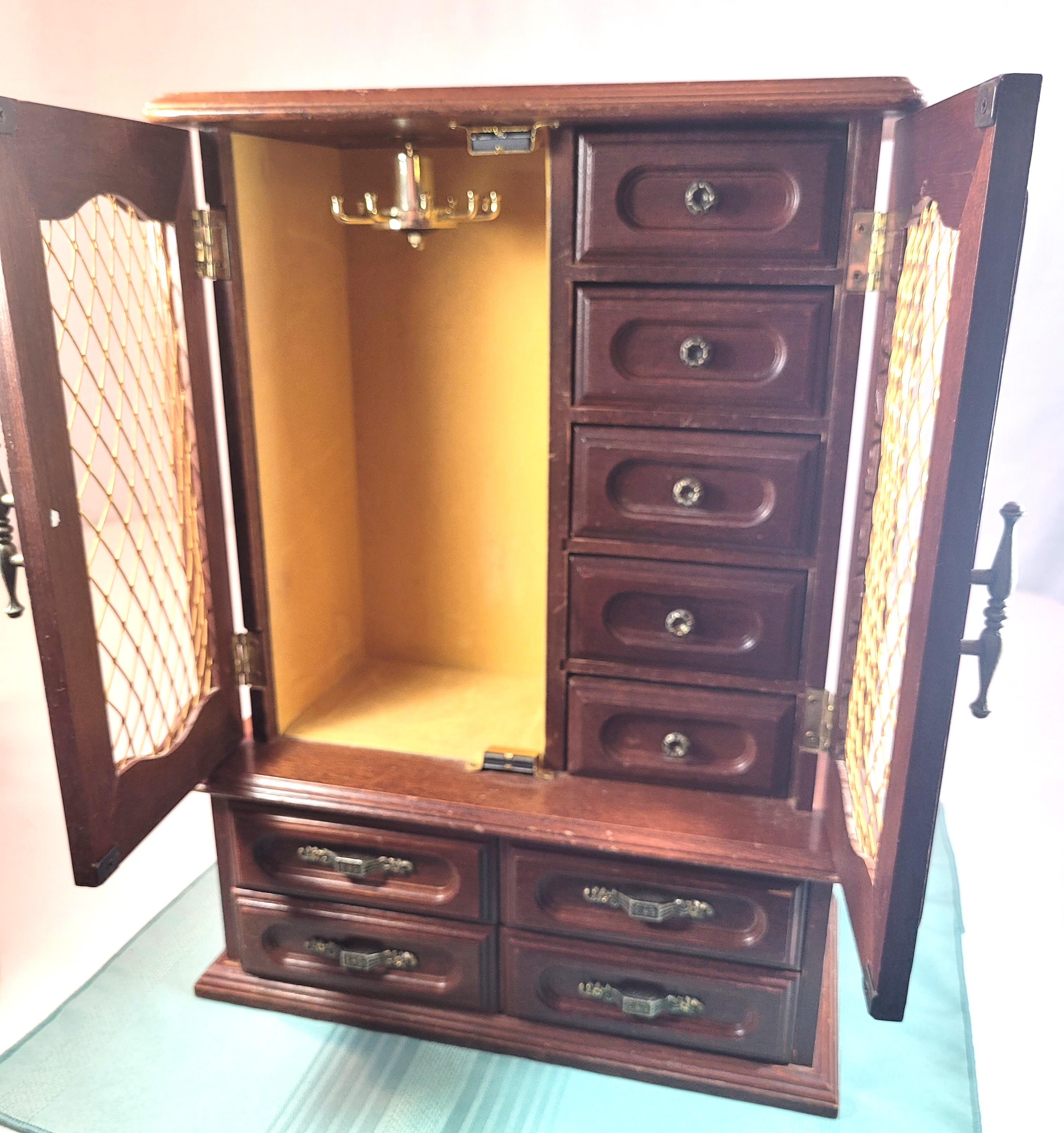 1970s Large Musical Jewelry Armoire Wood Chest Lattice- Japan - photo 5