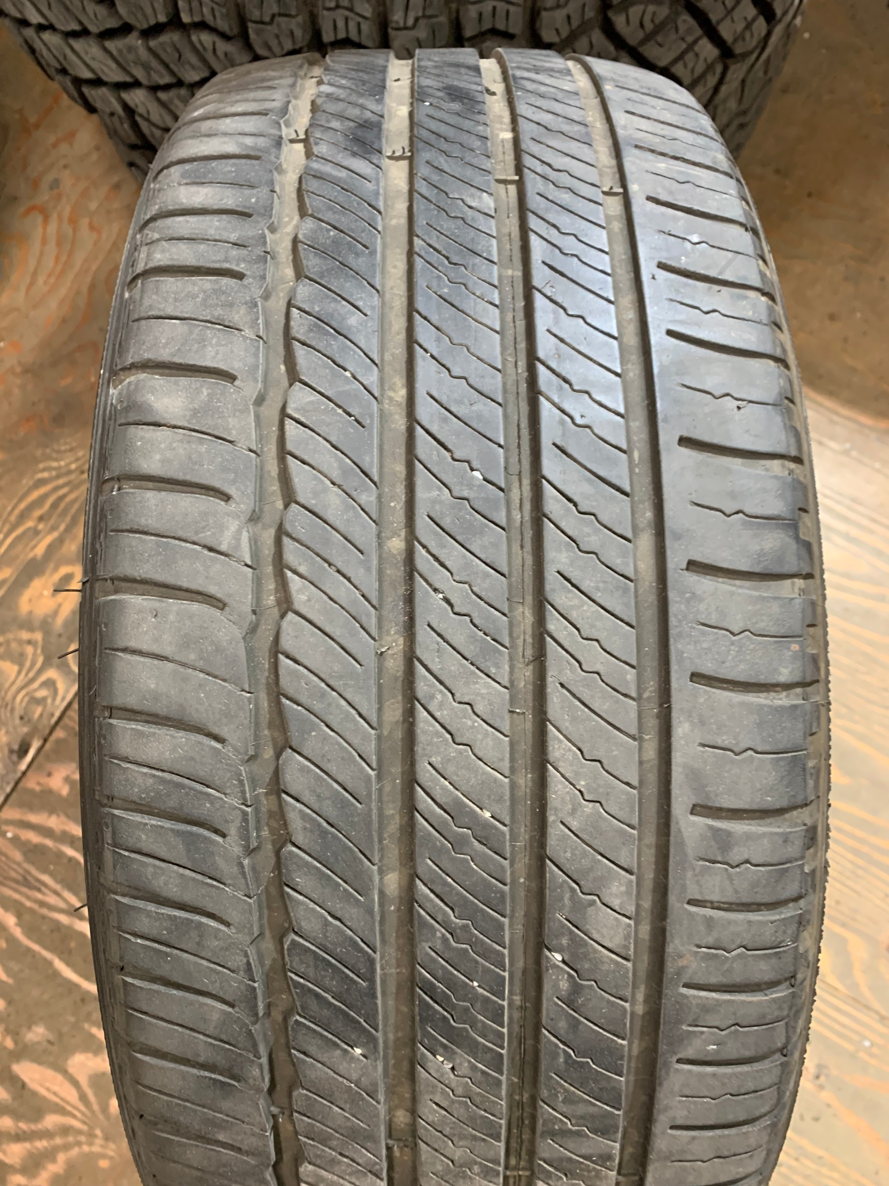 1 x single 235/40/19 96V M+S Michelin Primacy mxm4 with 55%
