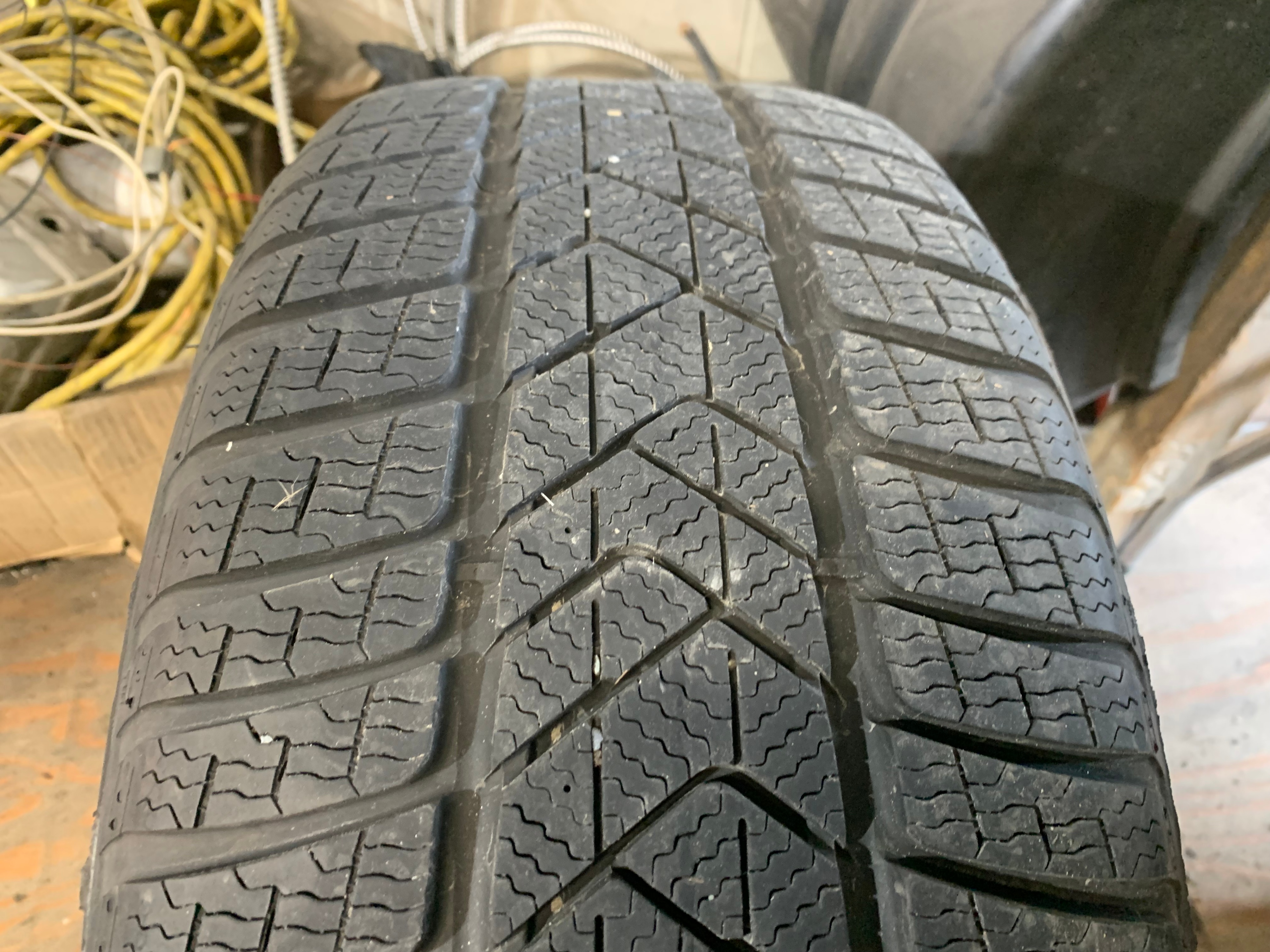 1 X single 245/40/19 Pirelli Winter Sottozero 3 MOE RFT 85% - photo 3
