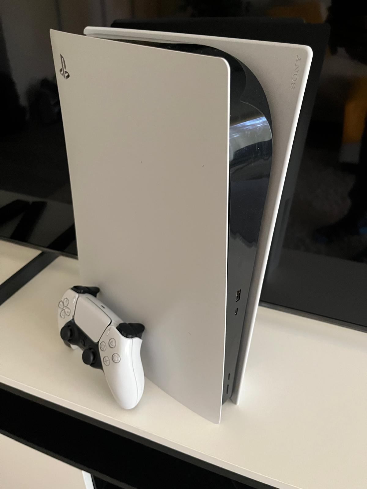 PS5 Disc Edition + With 9 Games – Excellent Condition