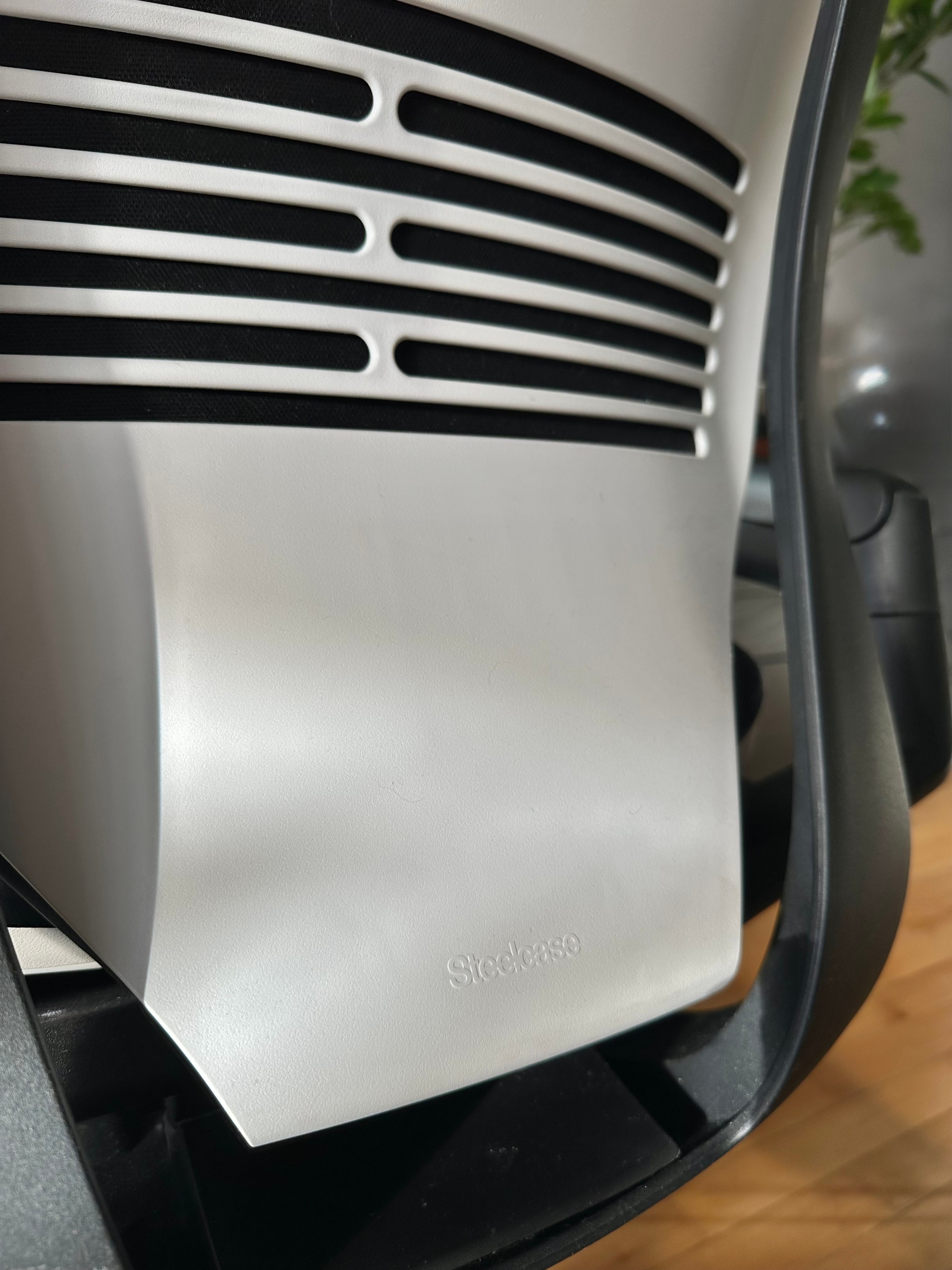 Steelecase Gesture Leather Office Chair - Custom Configuration - photo 5
