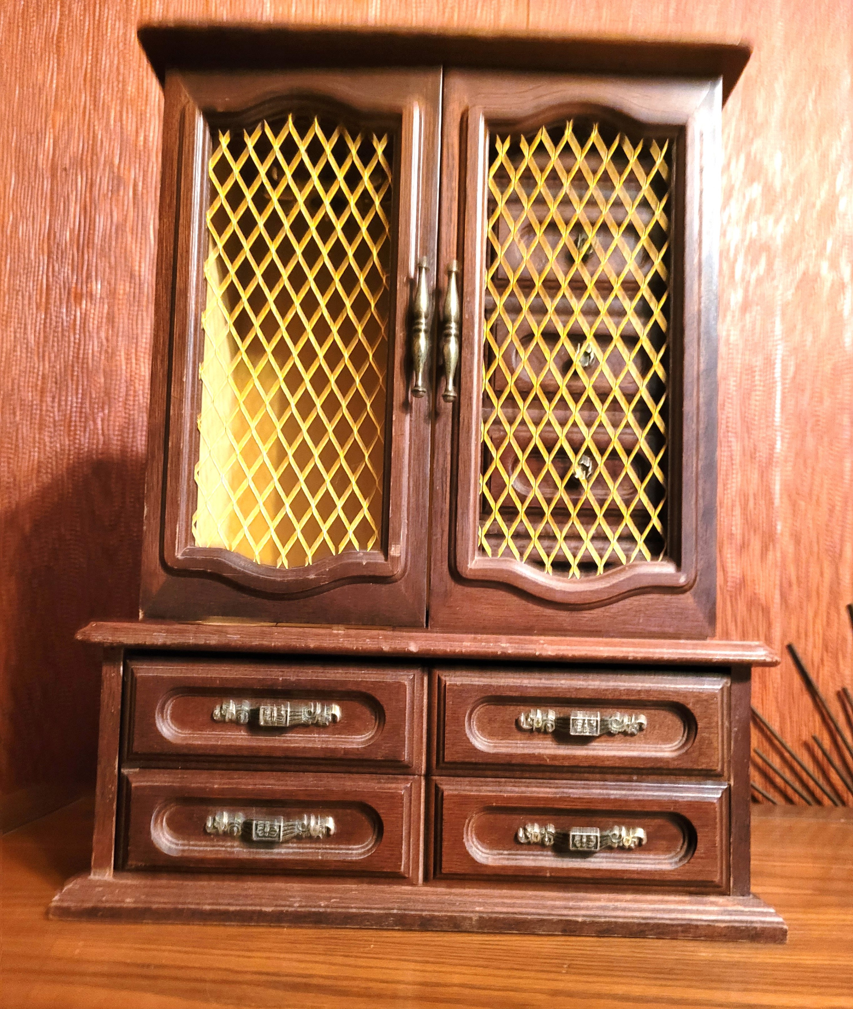1970s Large Musical Jewelry Armoire Wood Chest Lattice- Japan - photo 4