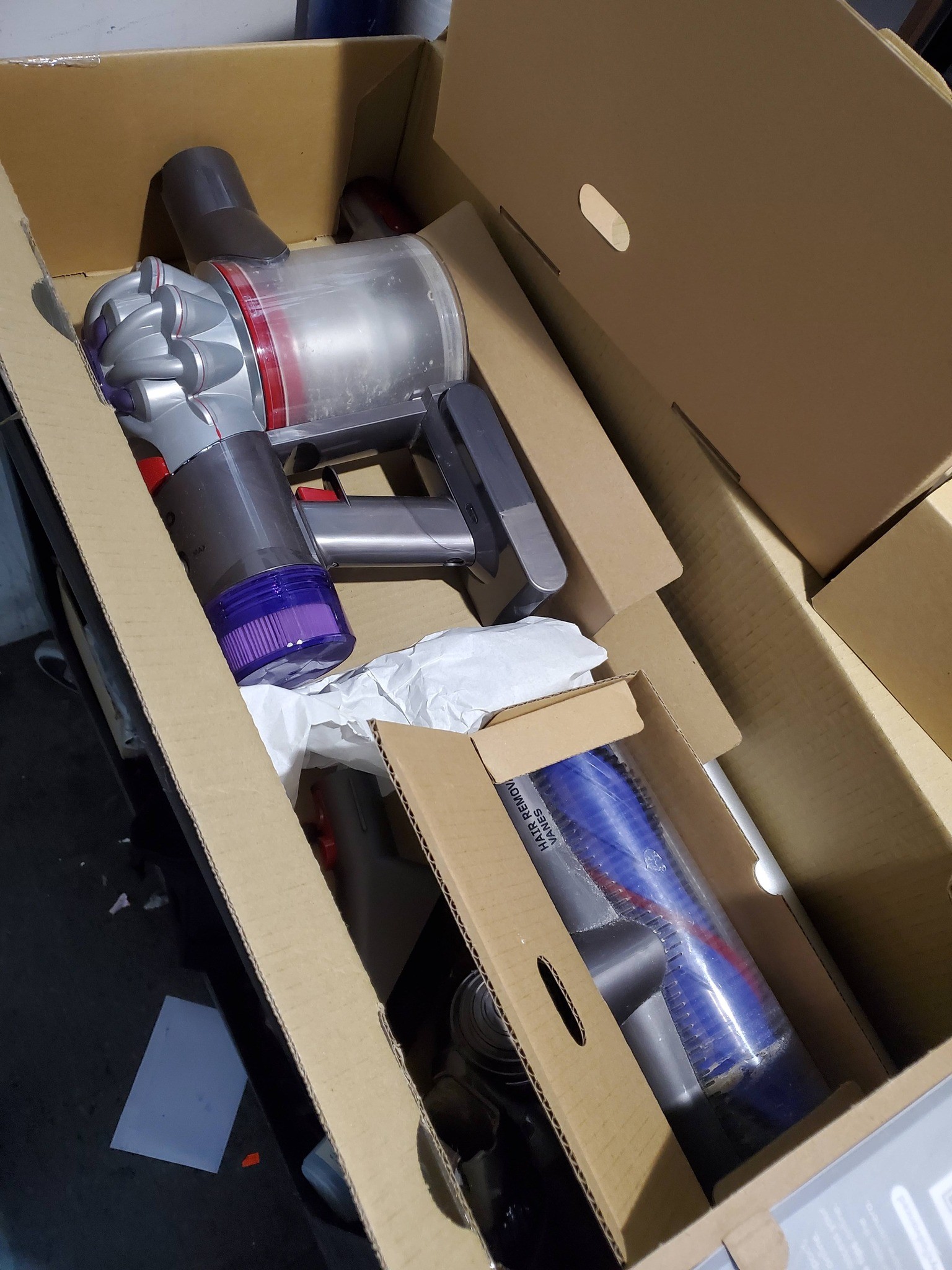Dyson V7 Advanced Cordless Vacuum - photo 2