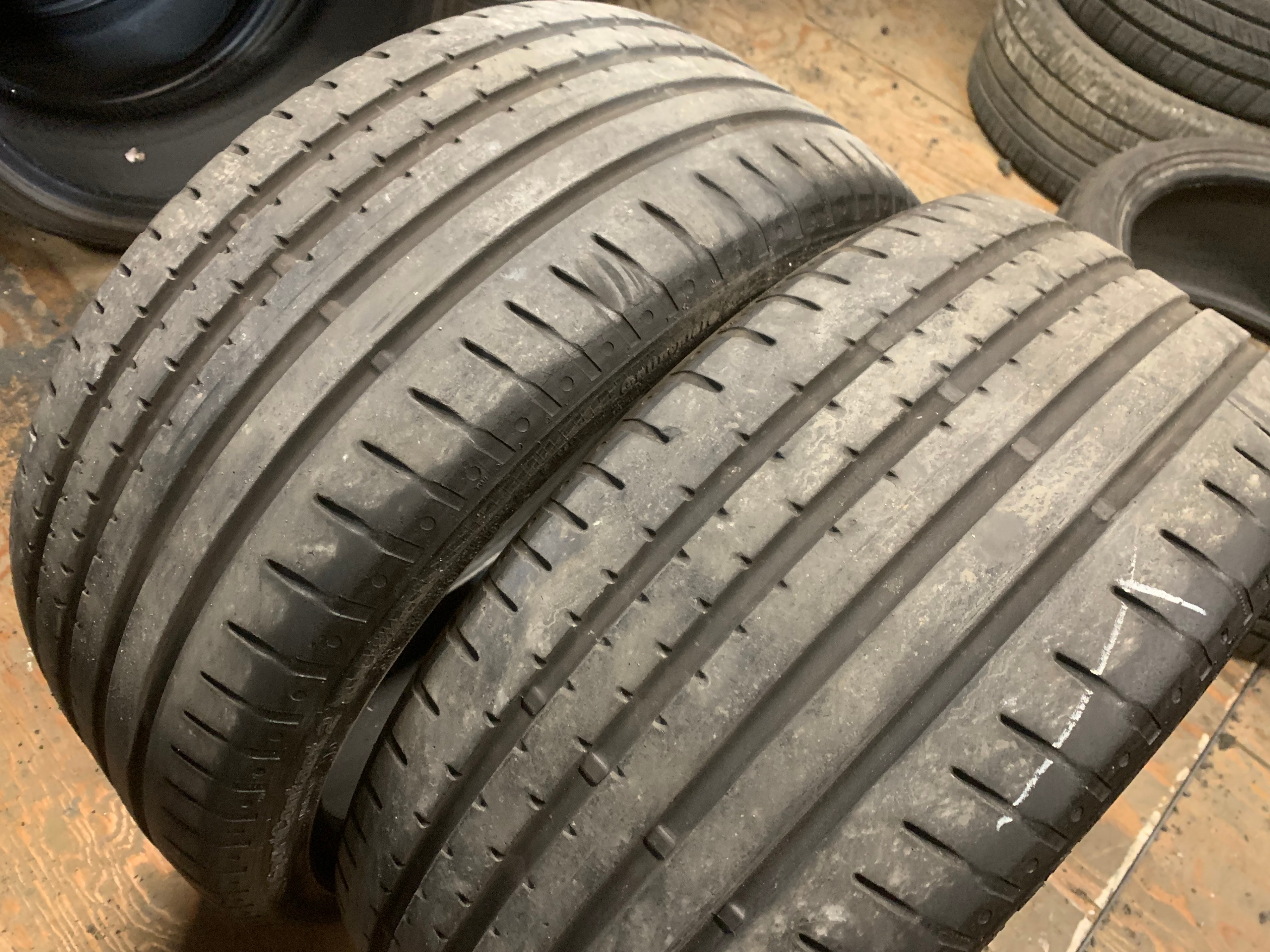 PAIR of 255/35/20 Continental Sport contact 2 MO with 50/60% - photo 4