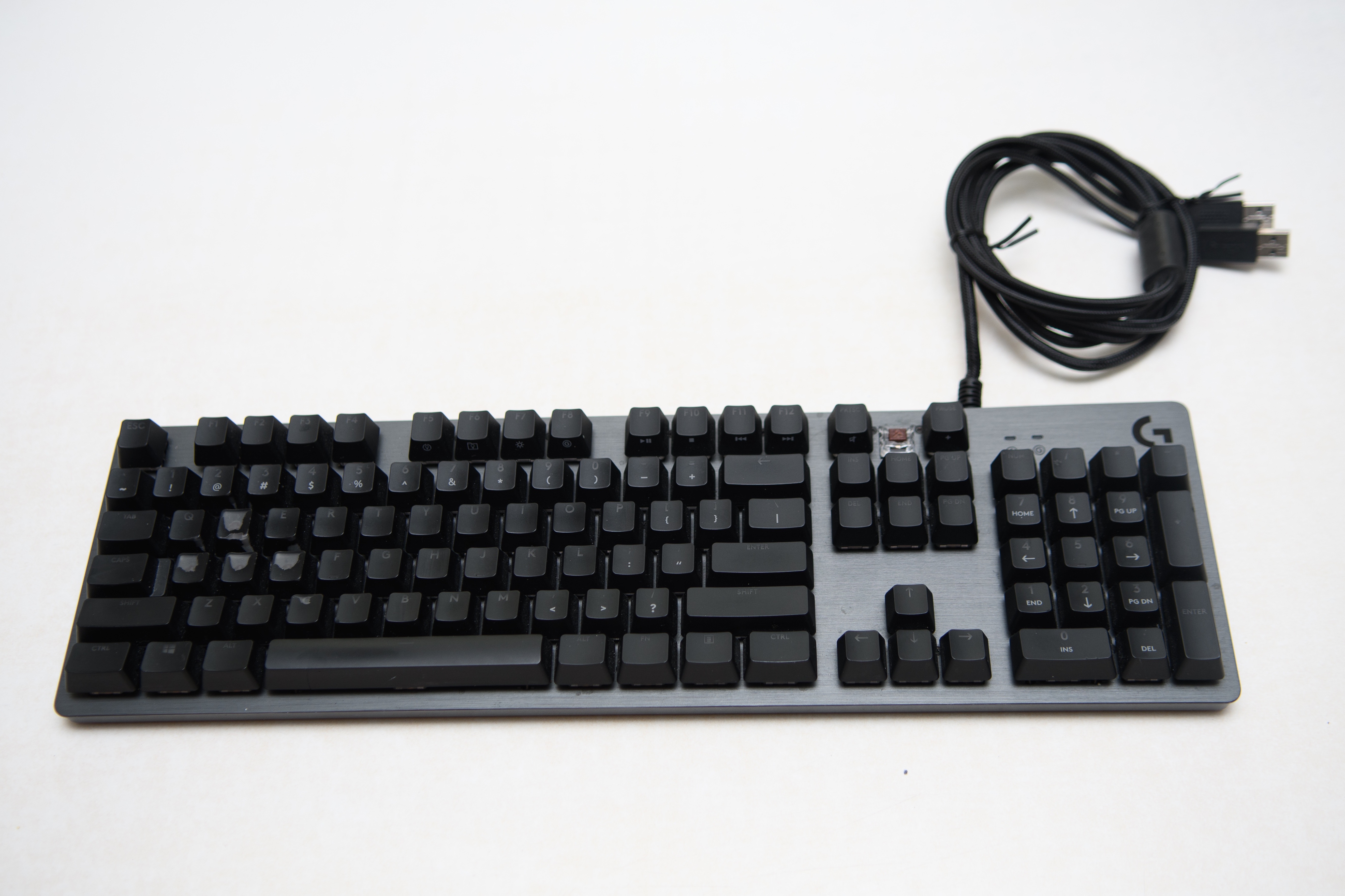 Damaged Logitech G512 Carbon