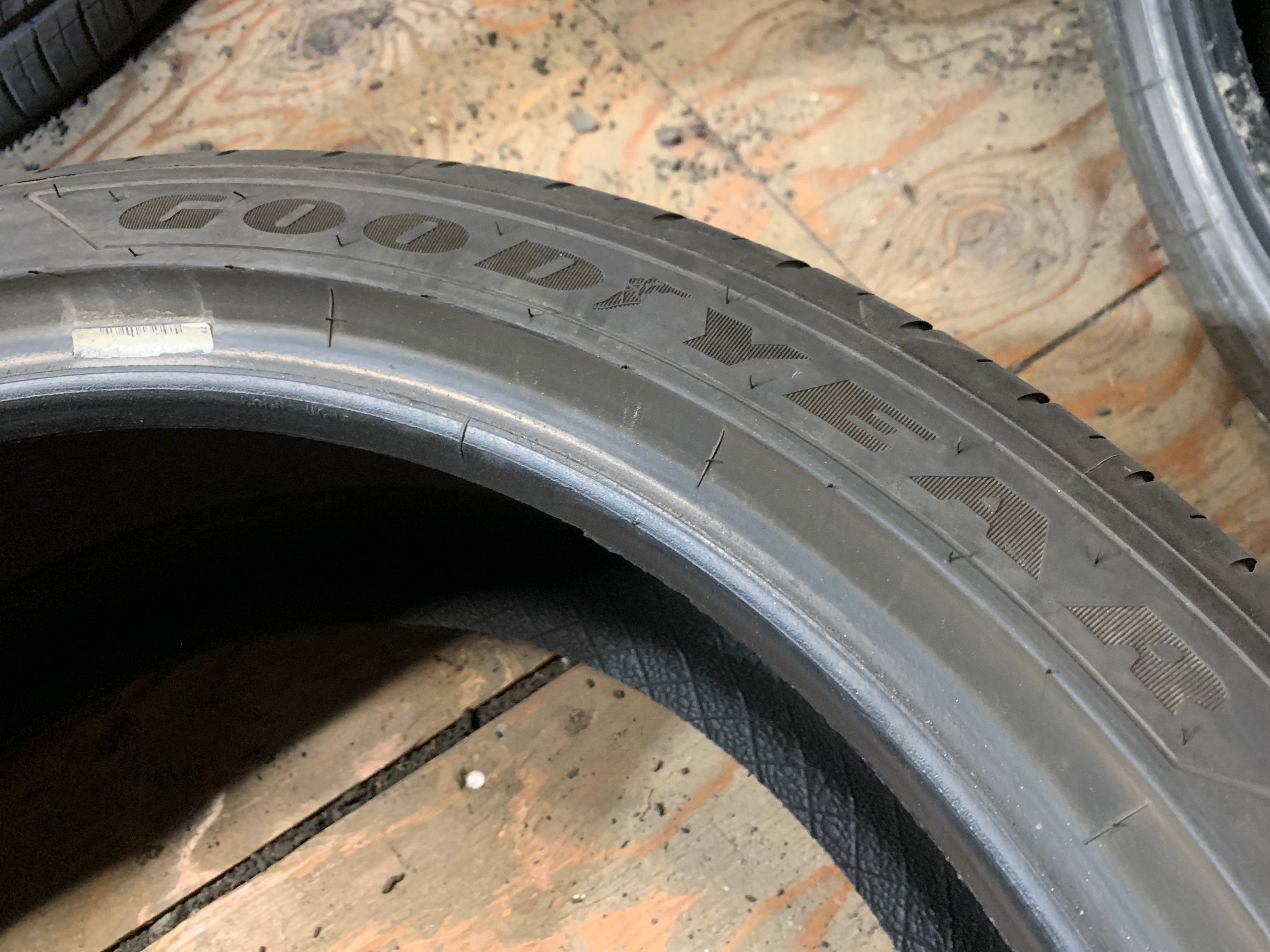 1 X single 235/40/19 96V M+S Goodyear eagle Sport A/S with 80% - photo 5