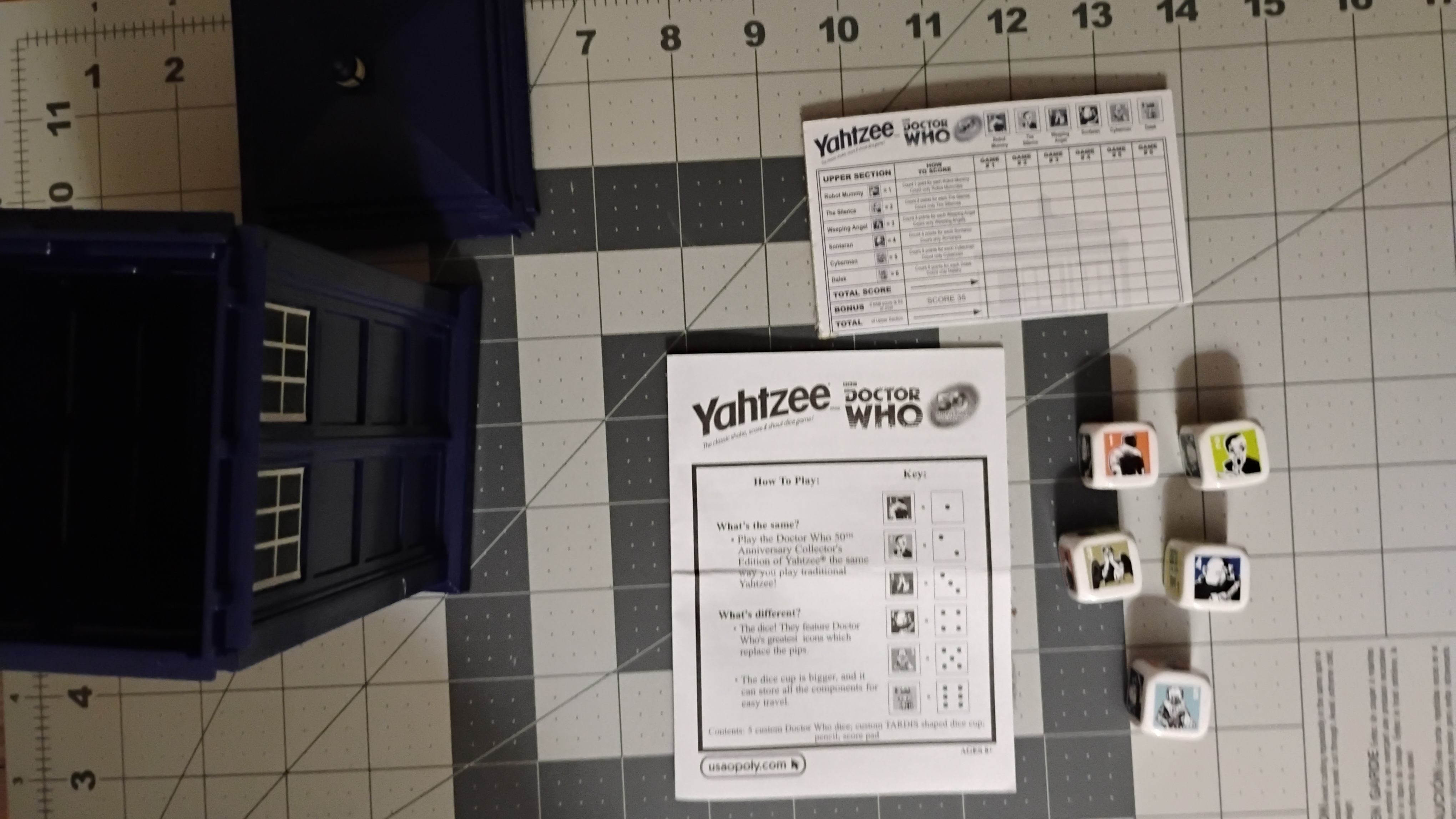 Dr. Who Yahtzee 50th Anniversary Collector’s Edition - photo 5