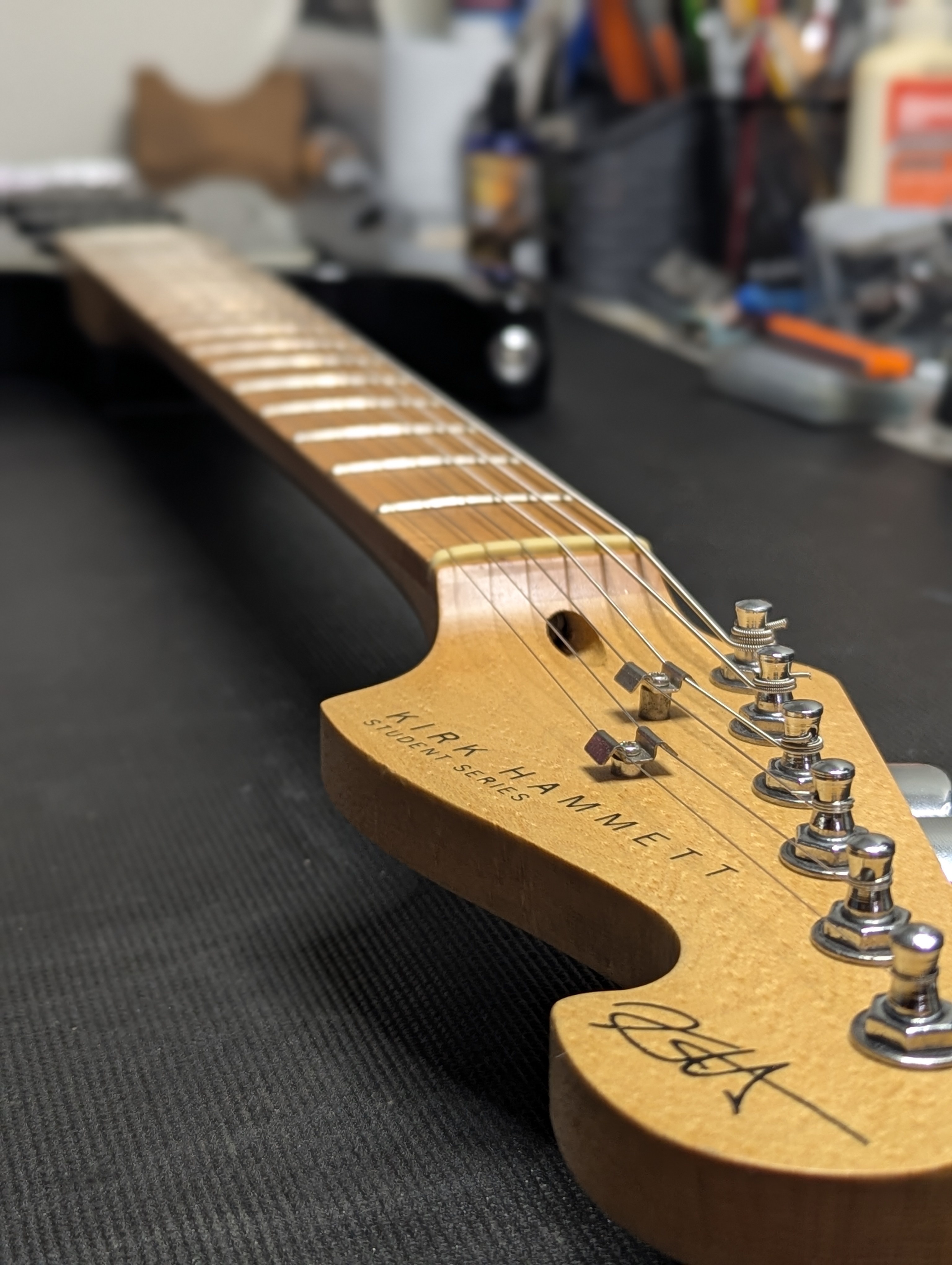 Washburn Kirk Hammett Strat - photo 2
