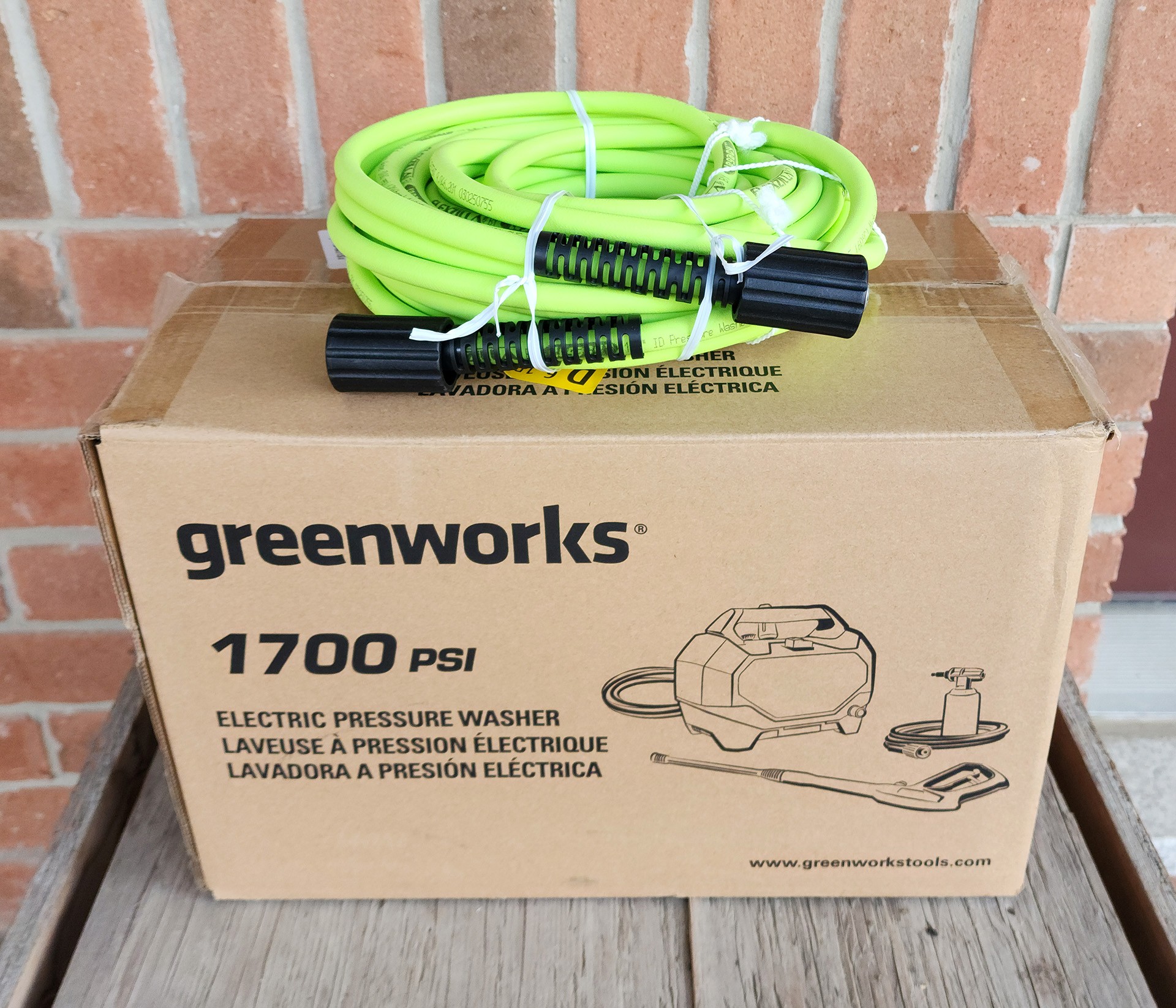 Greenworks 1700 PSI Electric Pressure Washer - photo 2