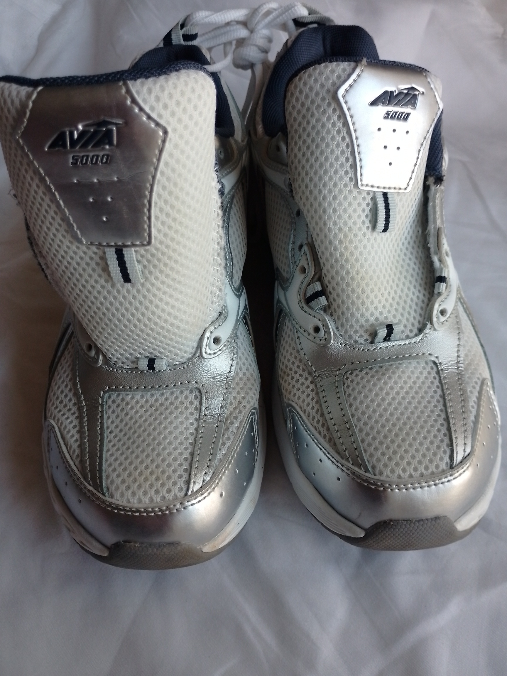 Avia 5000 White Running Shoes - Size 9 - photo 3