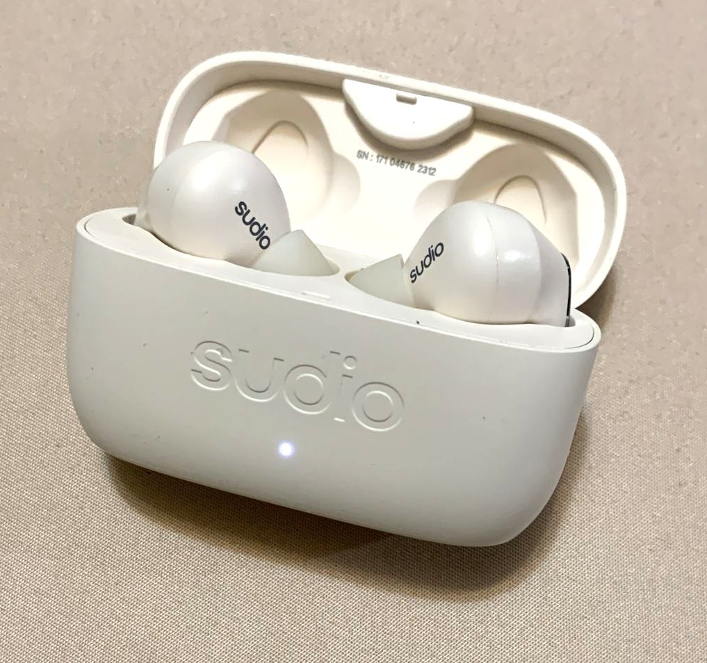 Sudio E3 Flagship Earbuds & Case - Hybrid ANC Wireless Charging