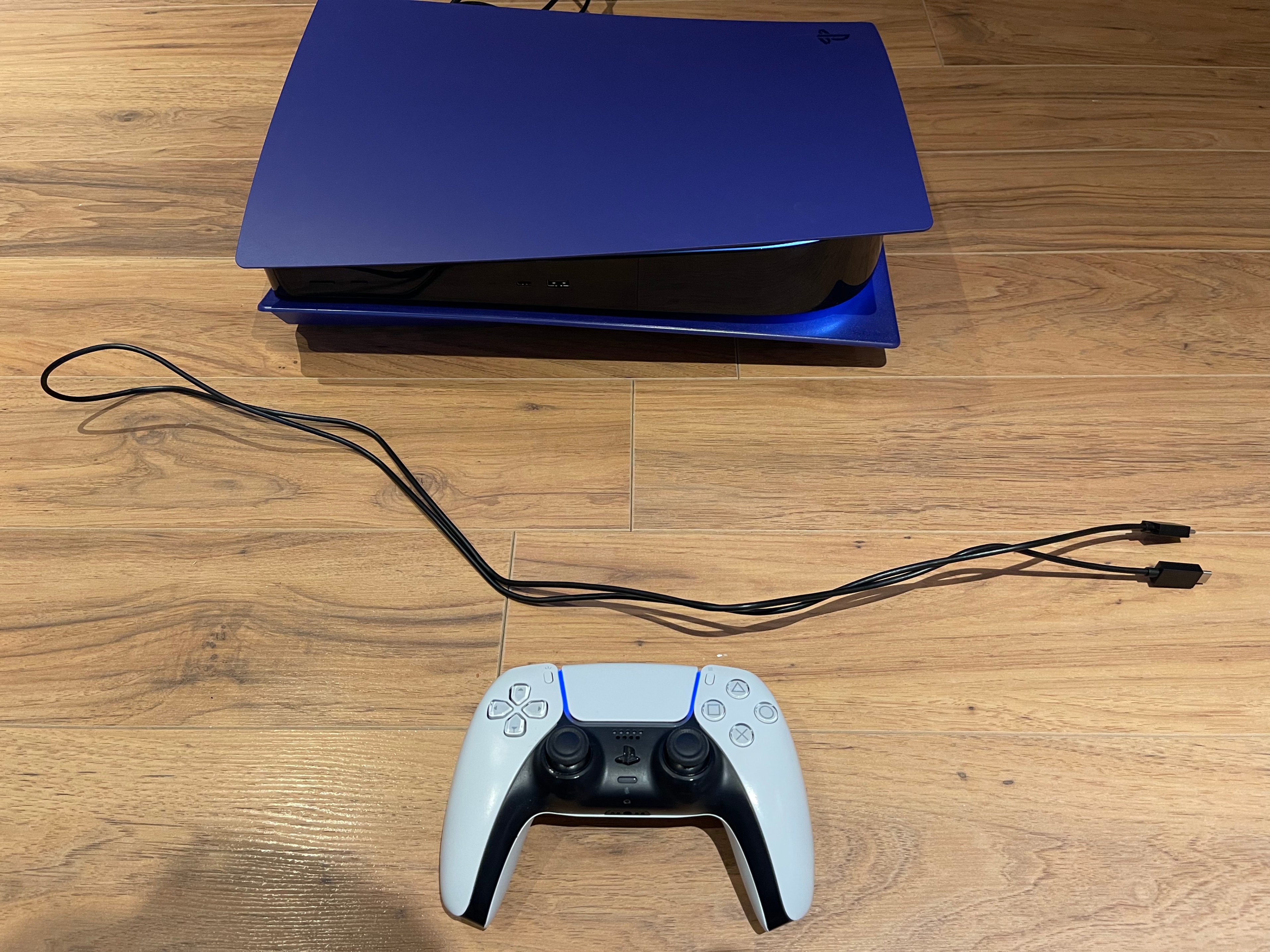 PlayStation 5 Disc Edition Console – Bundle