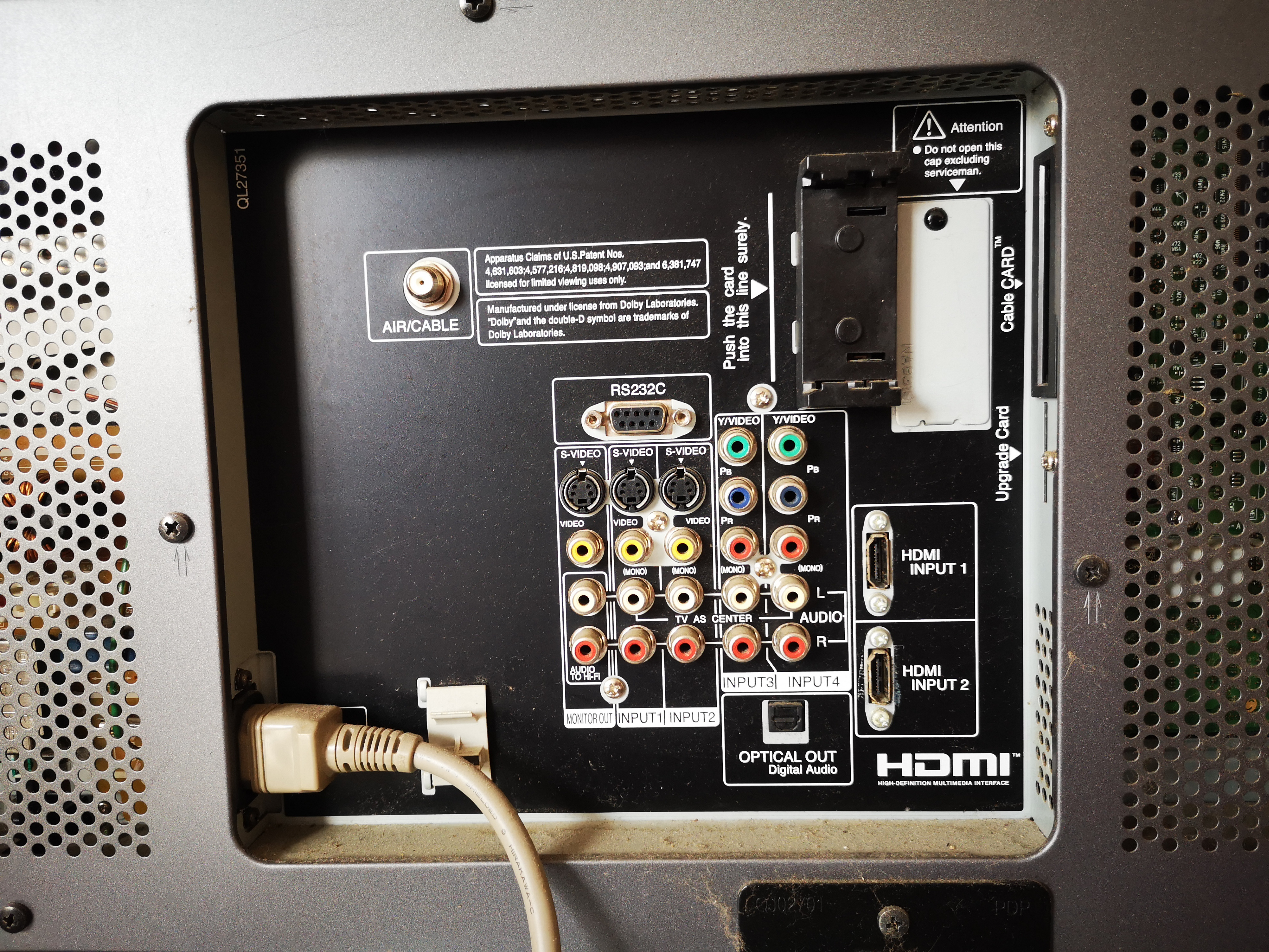 40" Hitachi Ultravision TV - photo 4