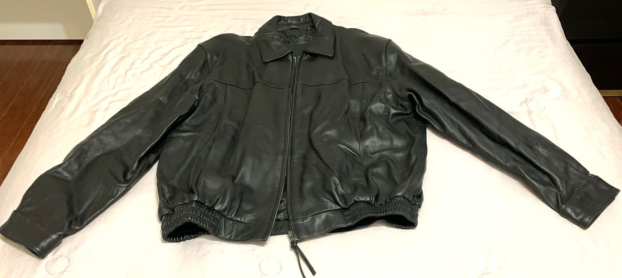 Men’s Genuine Leather Jacket – Size L