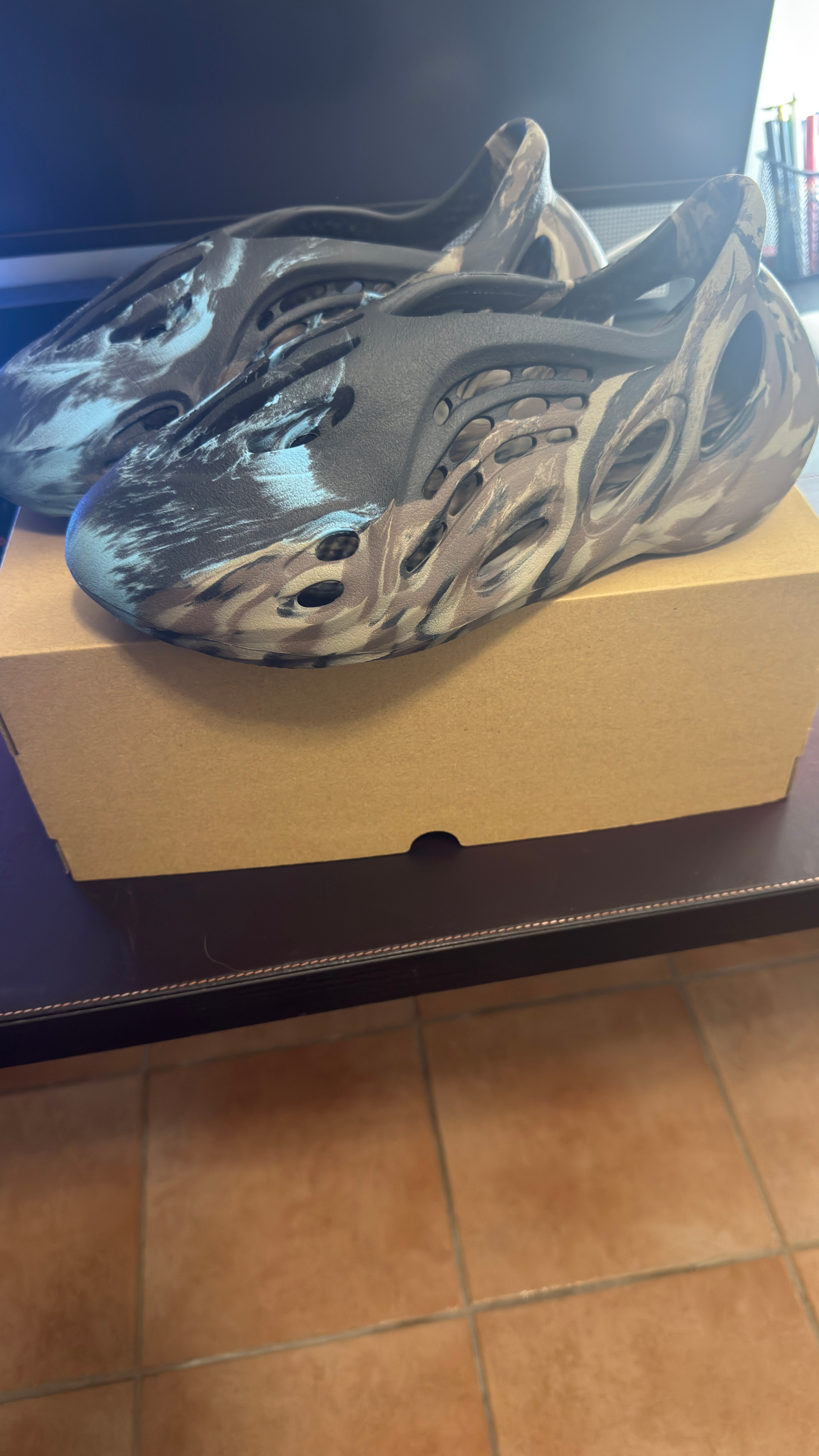 Adidas Yeezy Foam RNNR MX Cinder