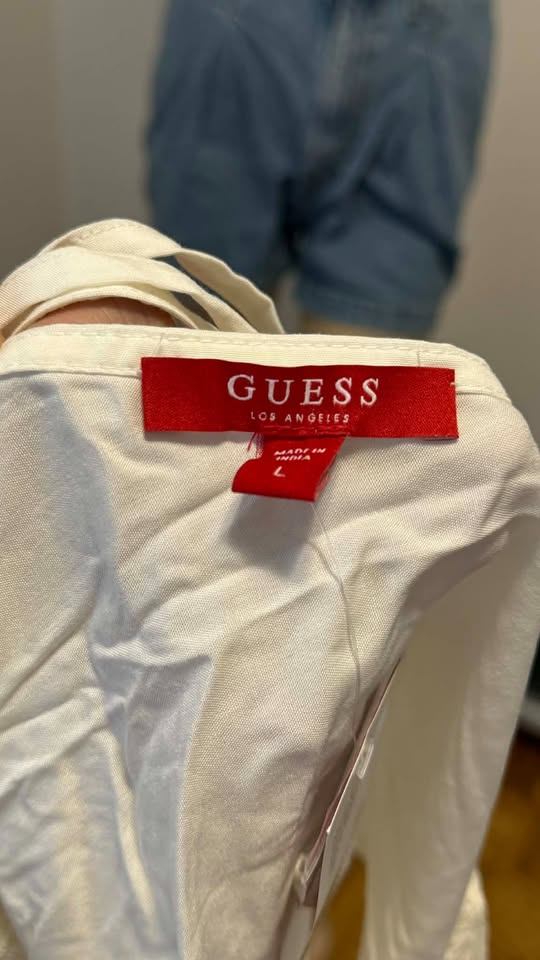 Brand-new GUESS Tiffany Smocked Top - photo 4