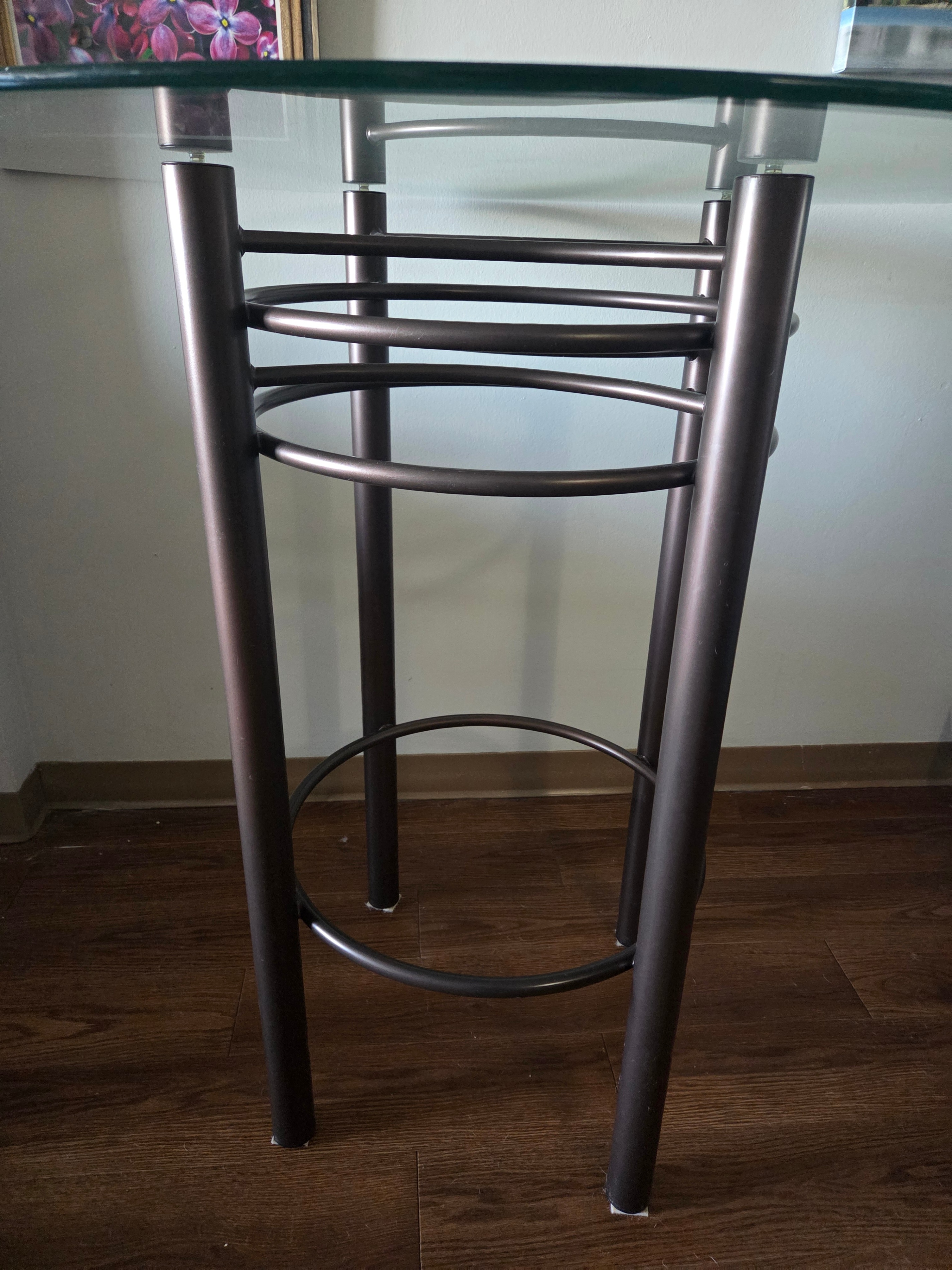 Dining Table -  Bar Style - Round Glass Top - photo 3