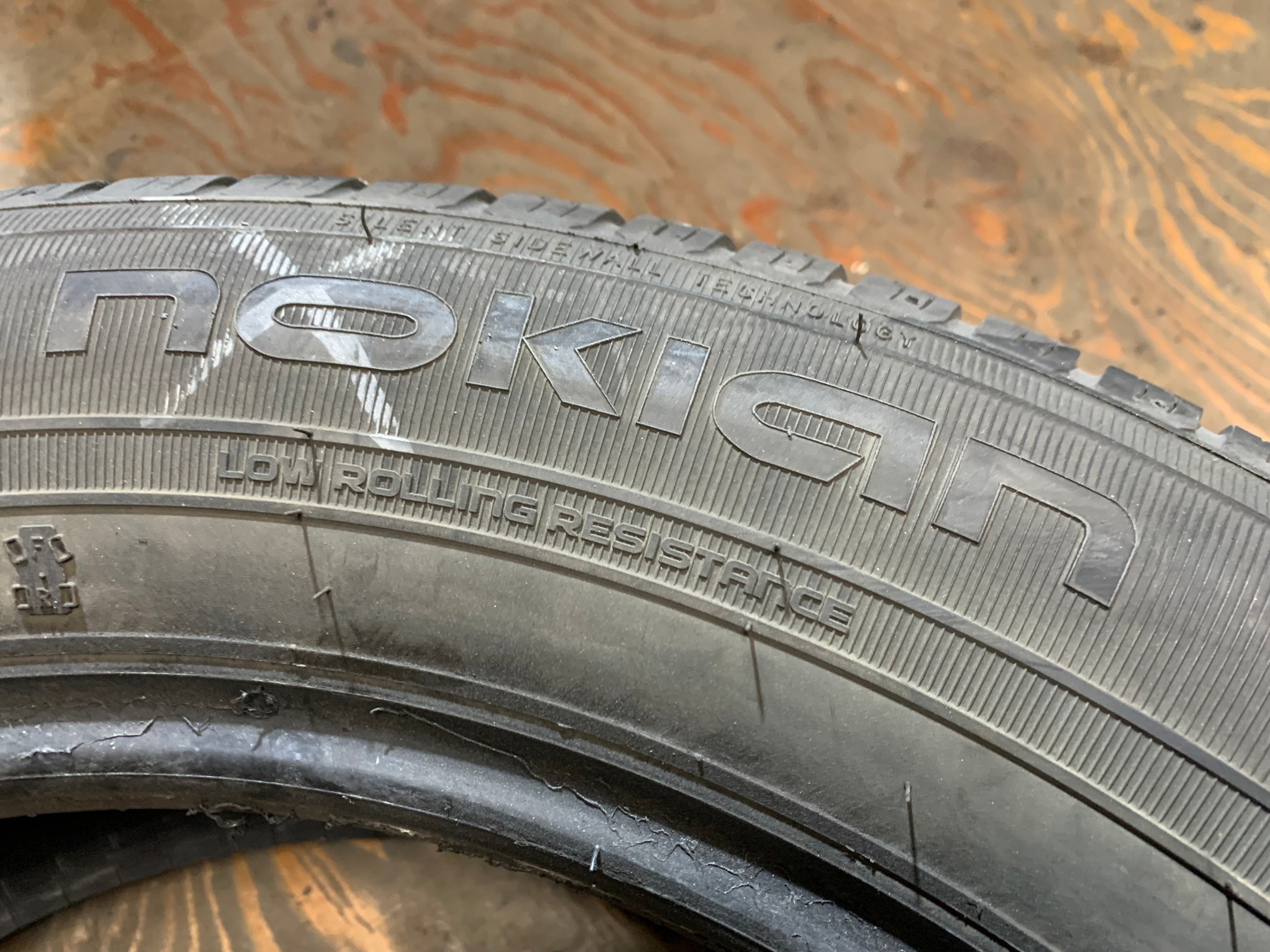 PAIR of 225/60/18 M+S 100W Nokian WRG3 with 80% tread - photo 5