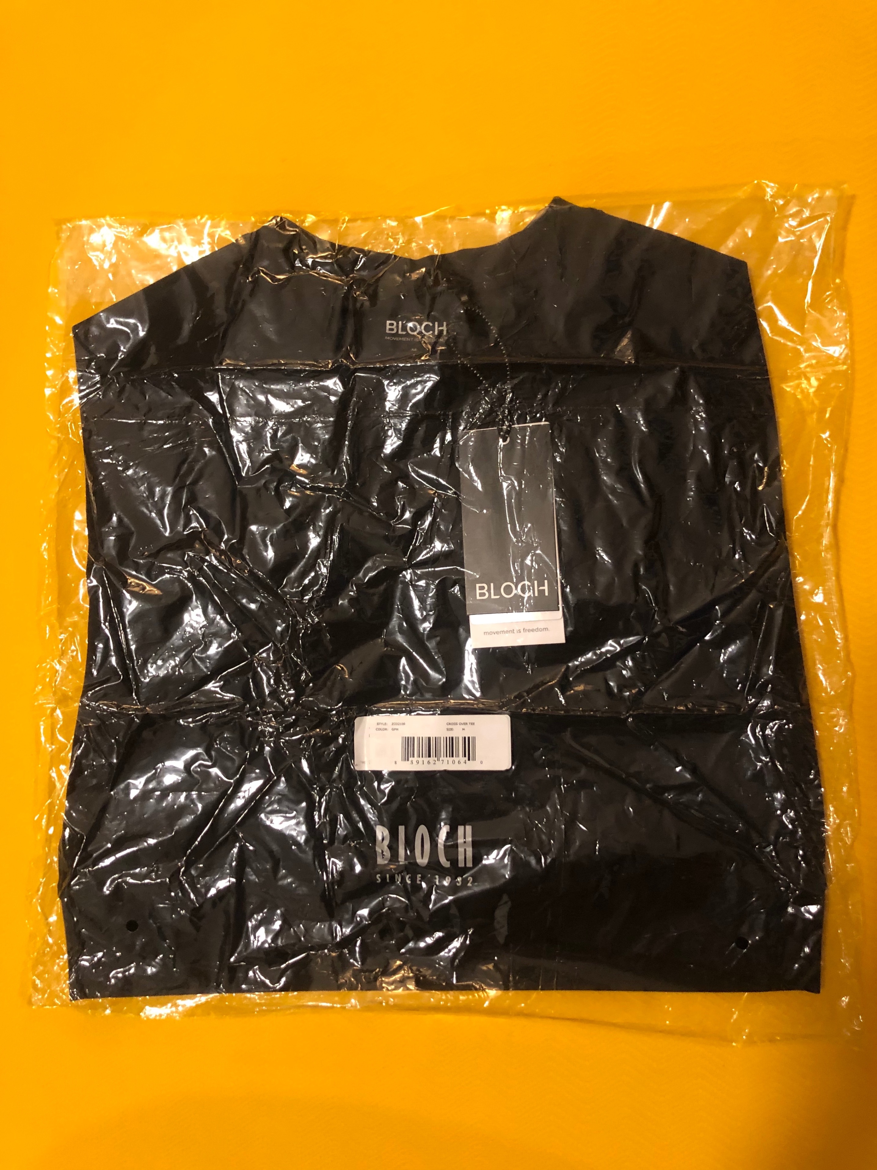 BLOCH Cross Over Tee - photo 4