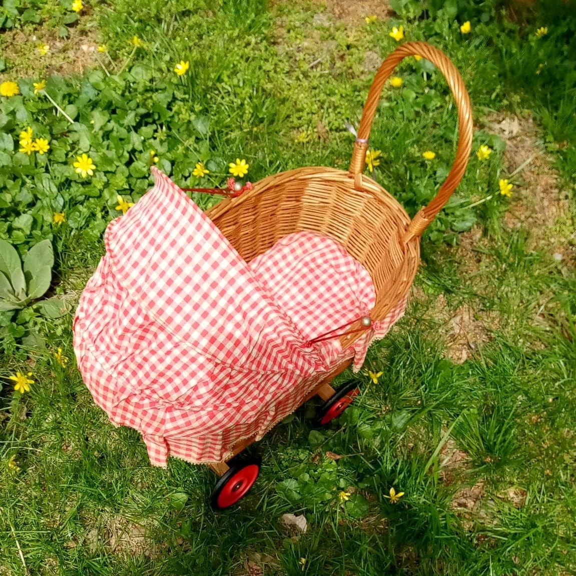 vintage-style wicker doll carriage - photo 3