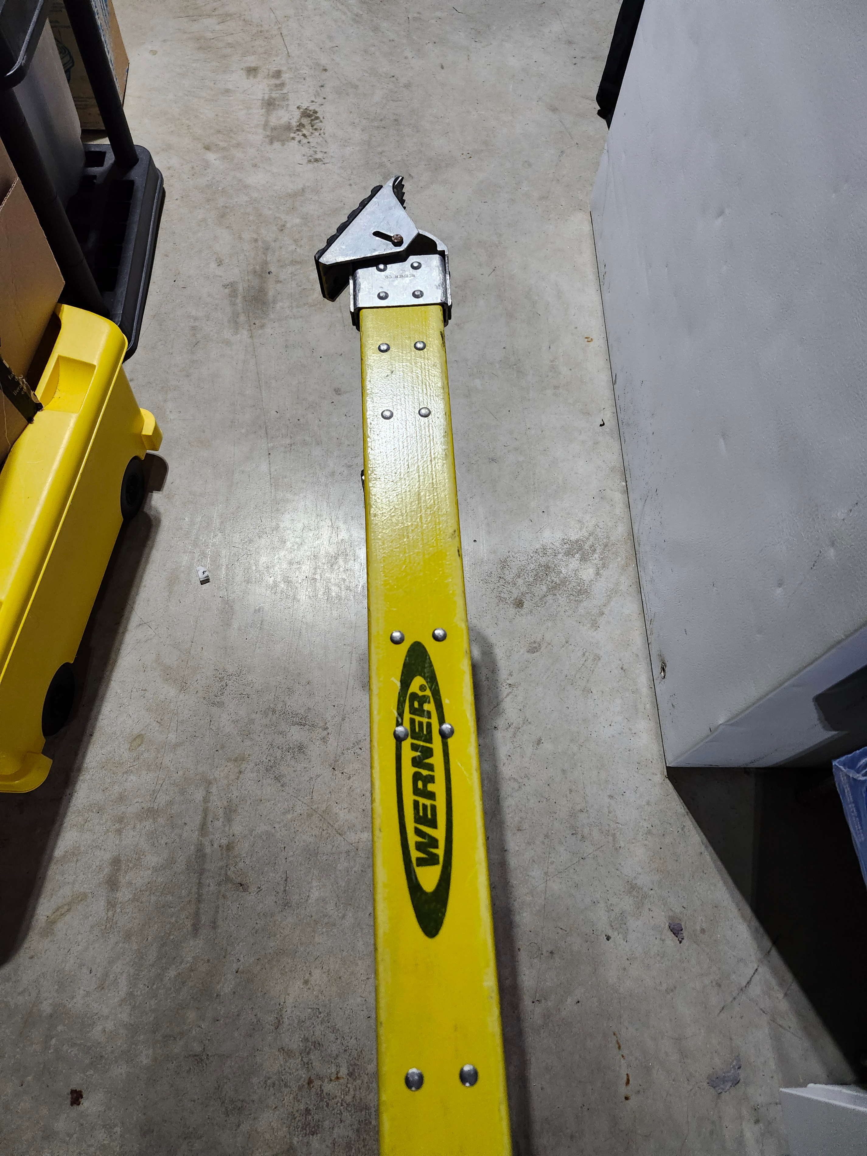 Werner  8ft Ladder - 375lbs Capacity - photo 5