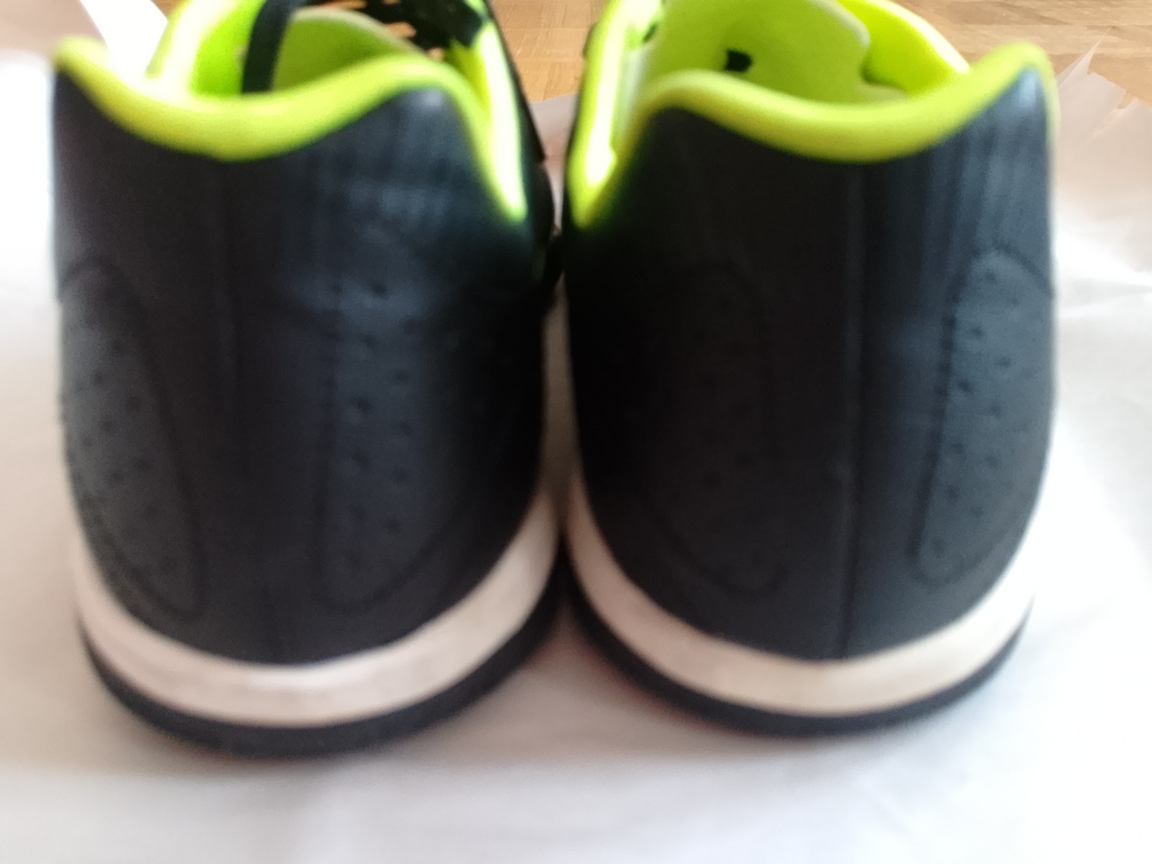 Diadora Futsal Shoes - Black & Neon Green, size 7, indoor soccer - photo 3