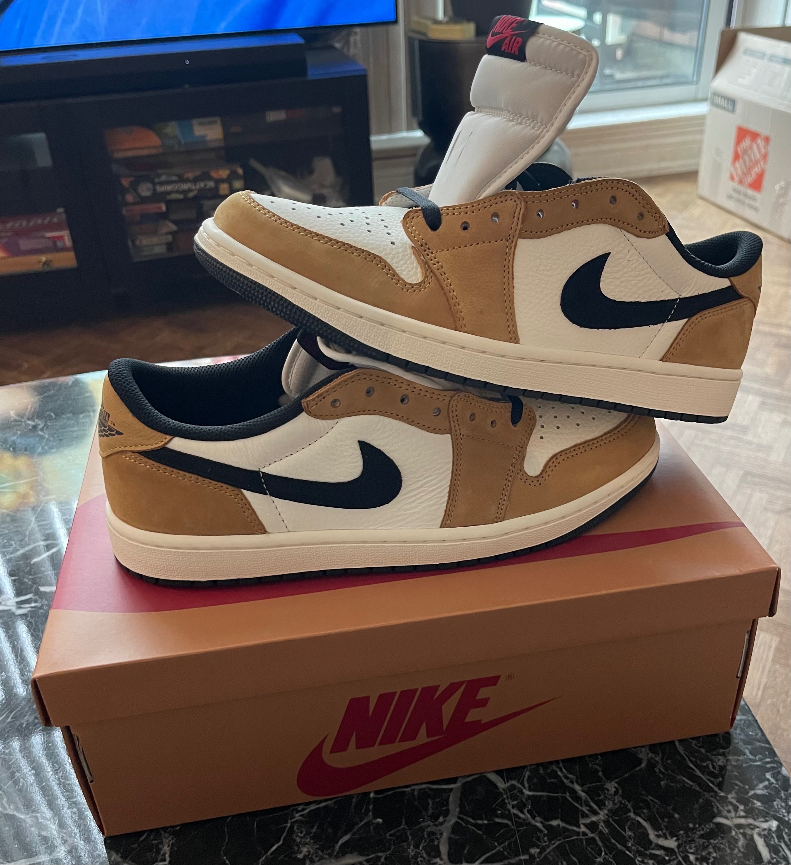 Brand New Jordan 1 Low "Rookie of the Year" - Size 10.5 - photo 2