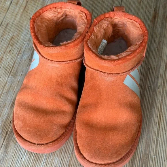 UGG Classic II Boot Orange Size 6 US - photo 5