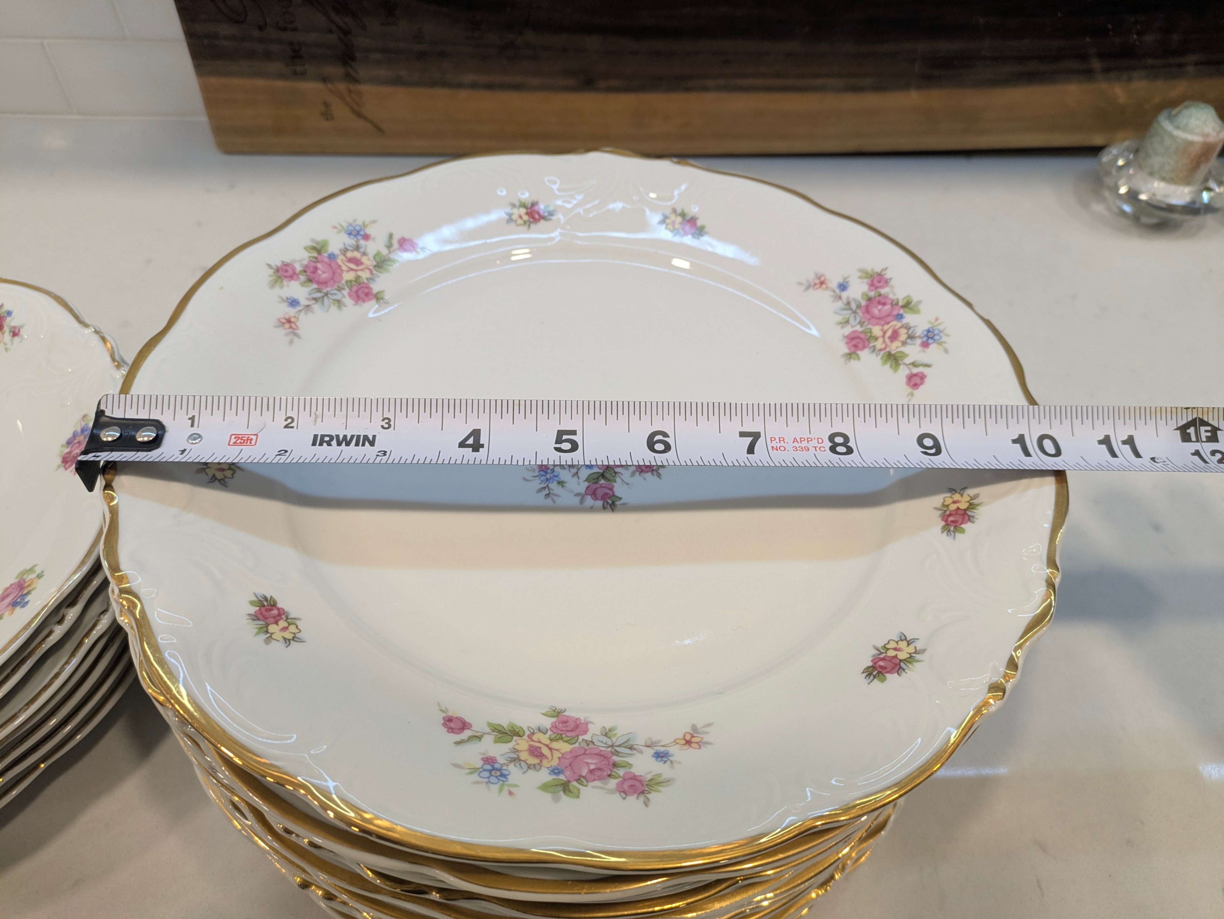 Vintage Floral Dinner Plates (19 Plates Total) - photo 2