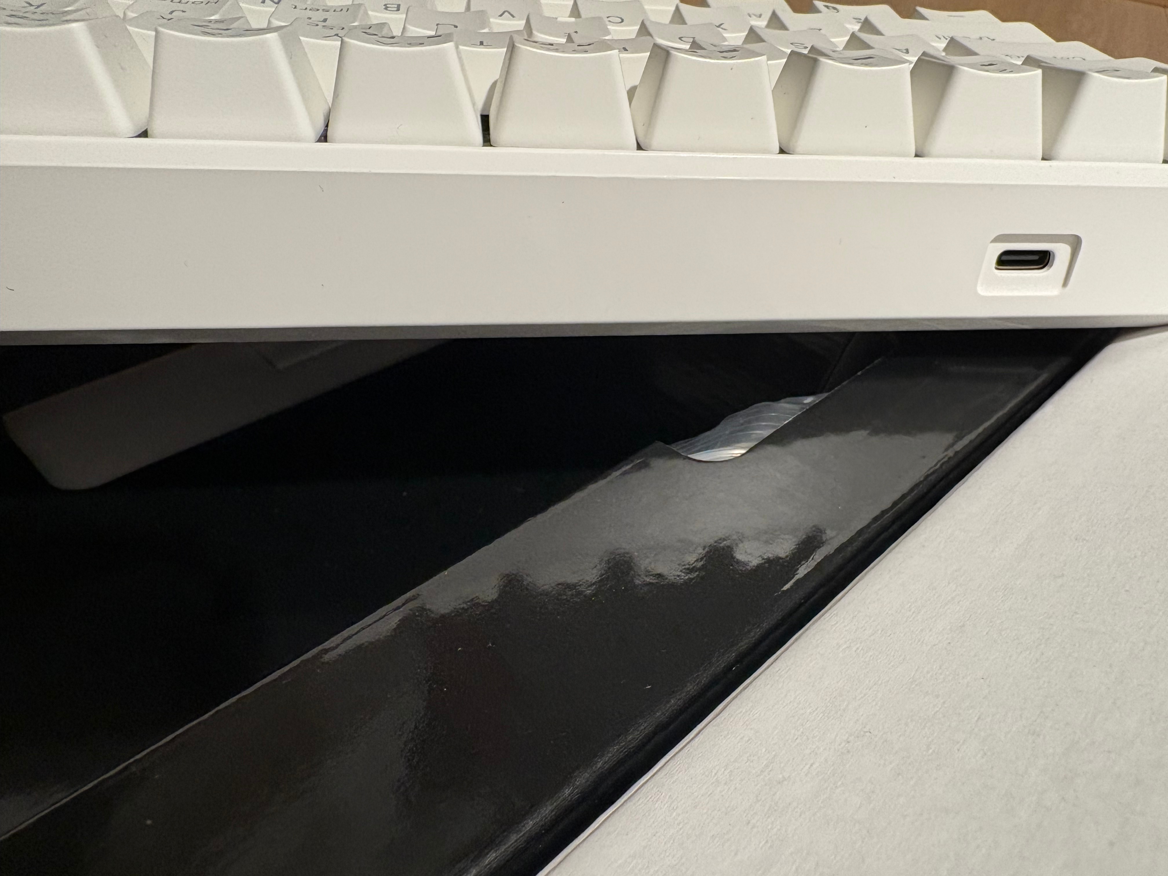 Wireless Mechanical Keyboard RGB Brown Switch ROYAL KLUDGE RK61 - photo 3