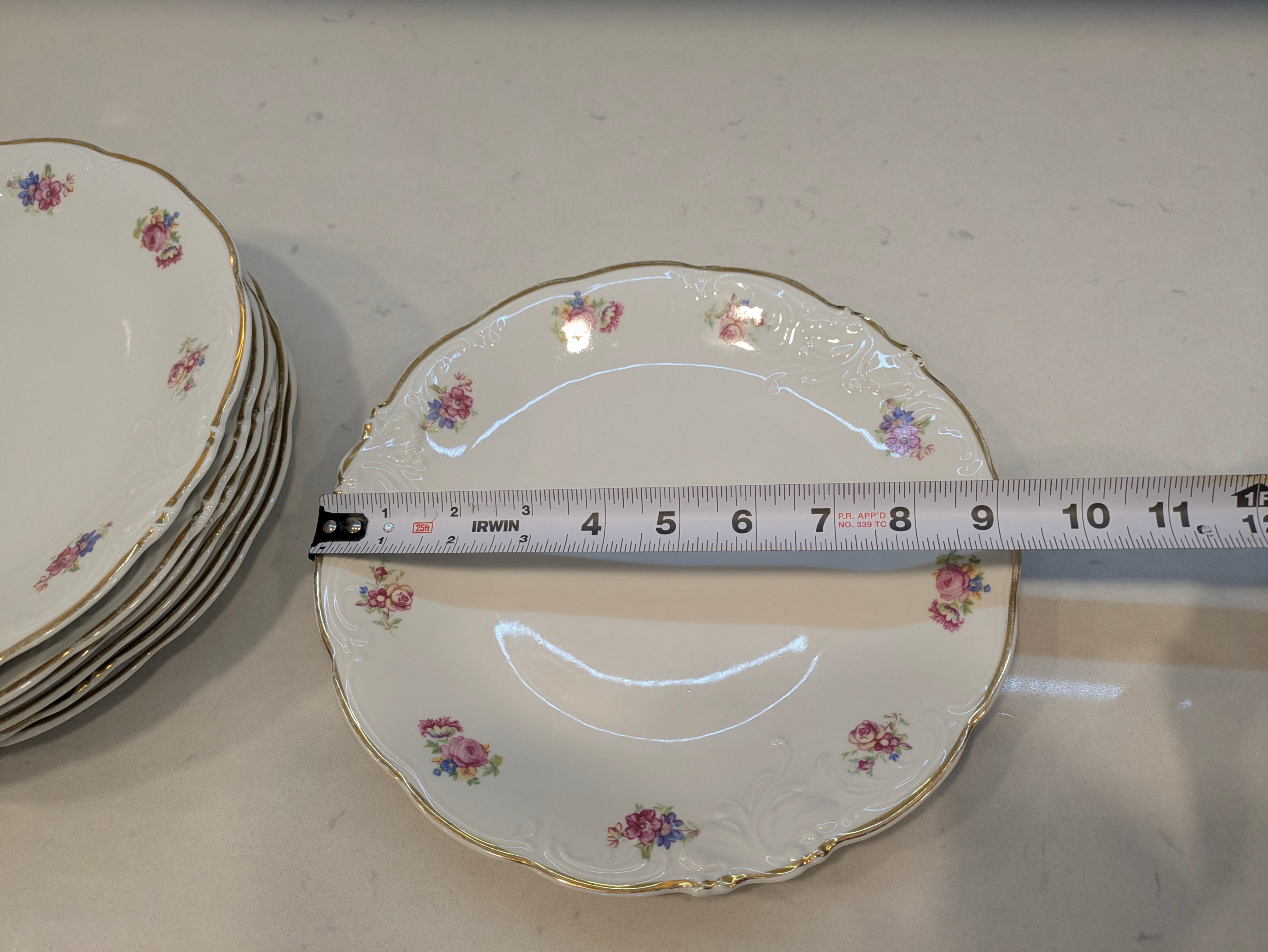 Vintage Floral Dinner Plates (19 Plates Total)