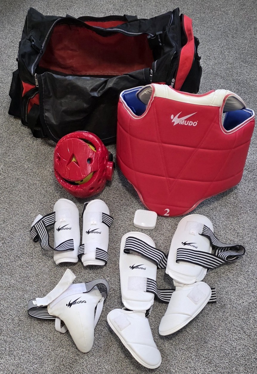 Taekwondo Sparring and Training Gear - photo 2