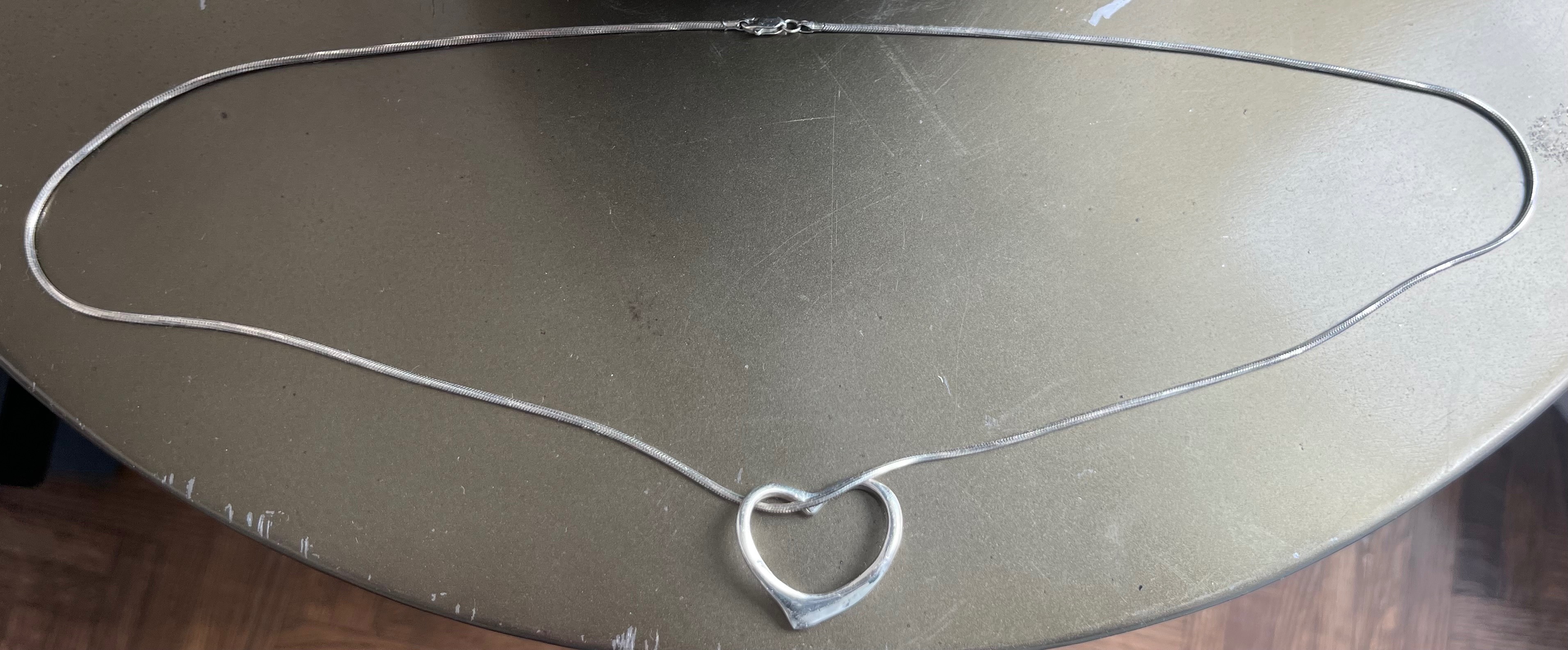 Vintage 23" Sterling Silver Snake Chain & Floating Heart