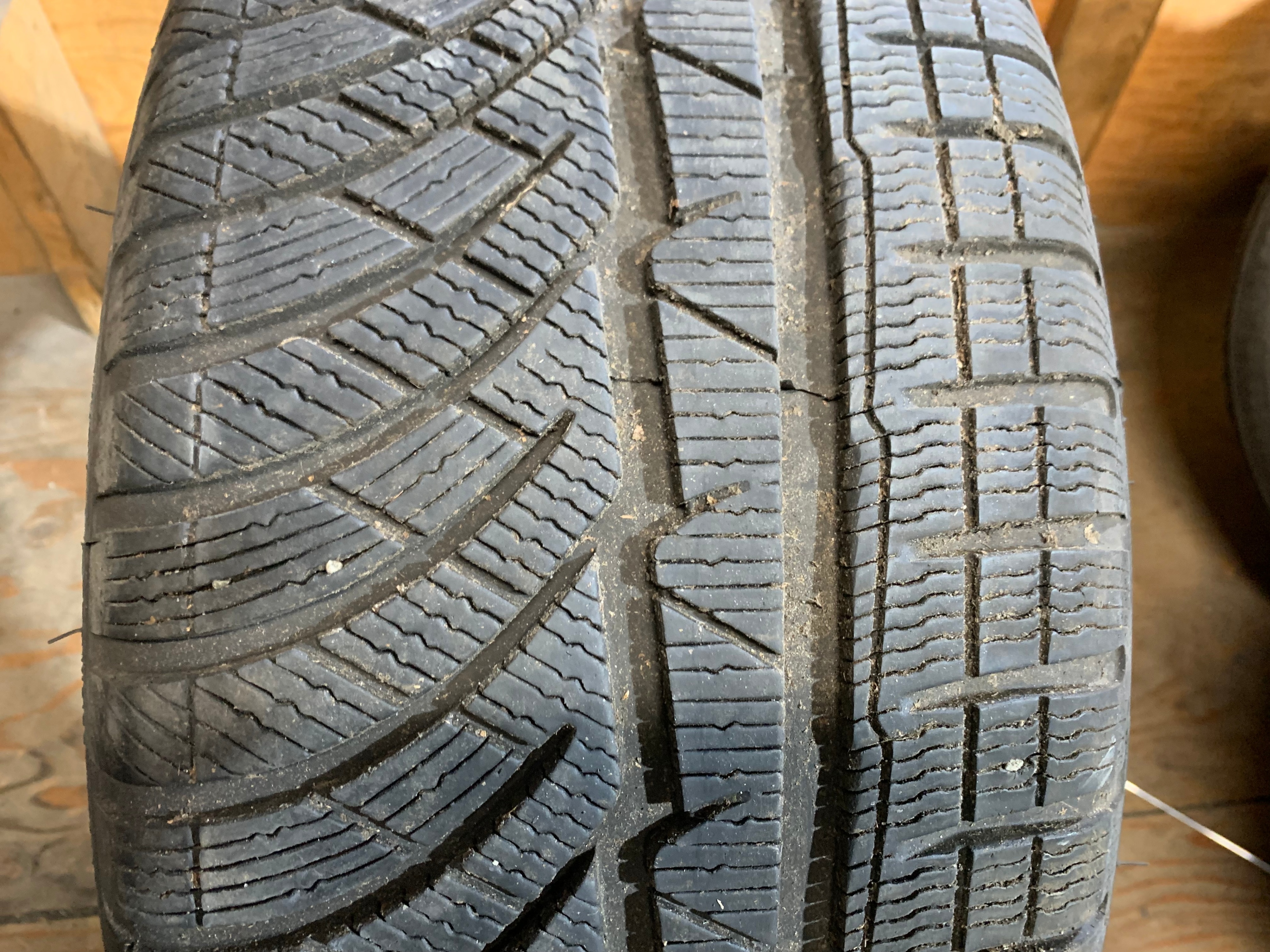 1 X single 245/45/18 Michelin Pilot Alpin PA4 MOE ZP with 80% - photo 2