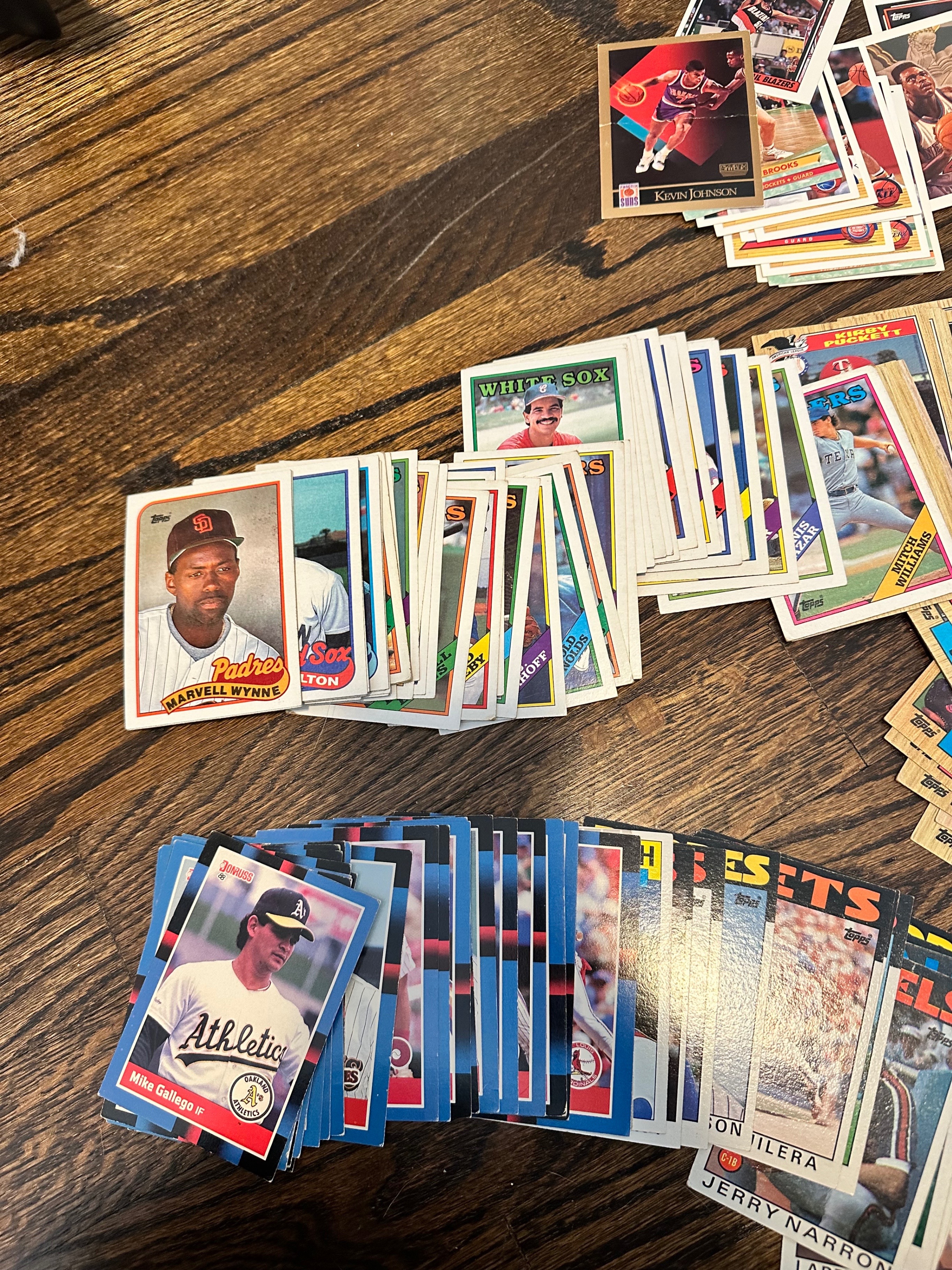 Assorted Baseball Trading Cards - photo 4