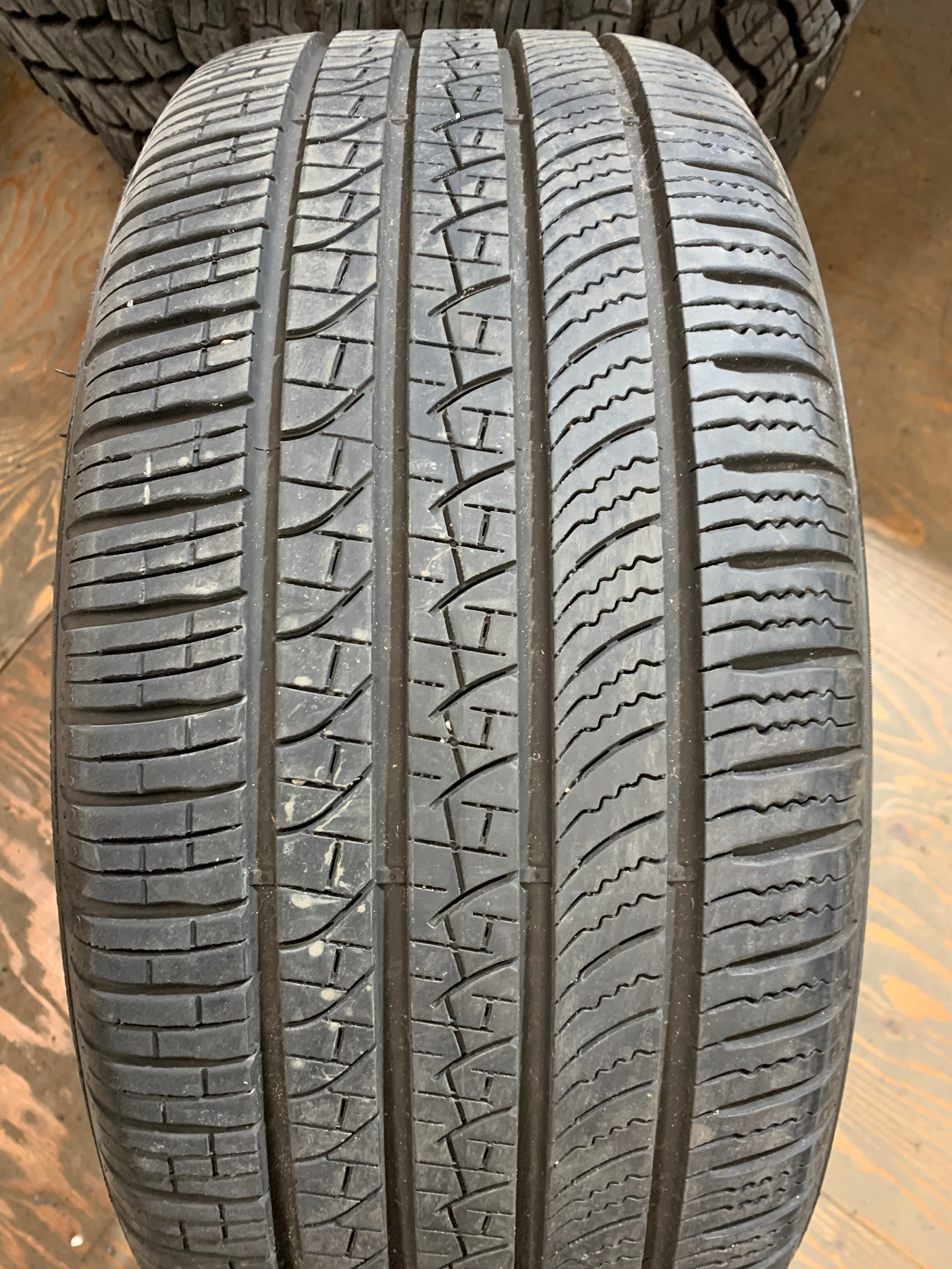 1 x single 245/40/19 98H M+S Pirelli Pzero A/S with 90% tread