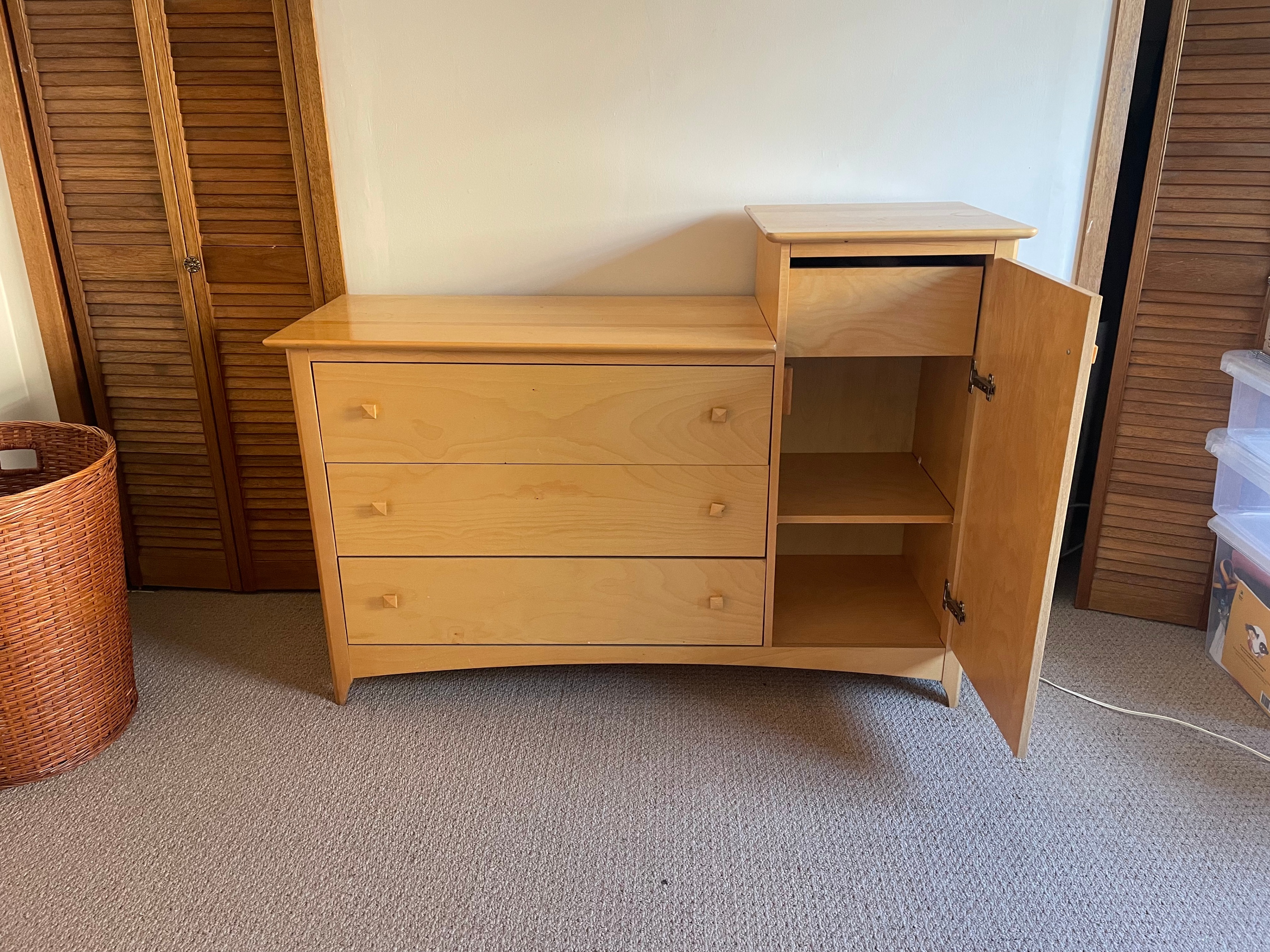 Light Wood Dresser with Cabinet - photo 3