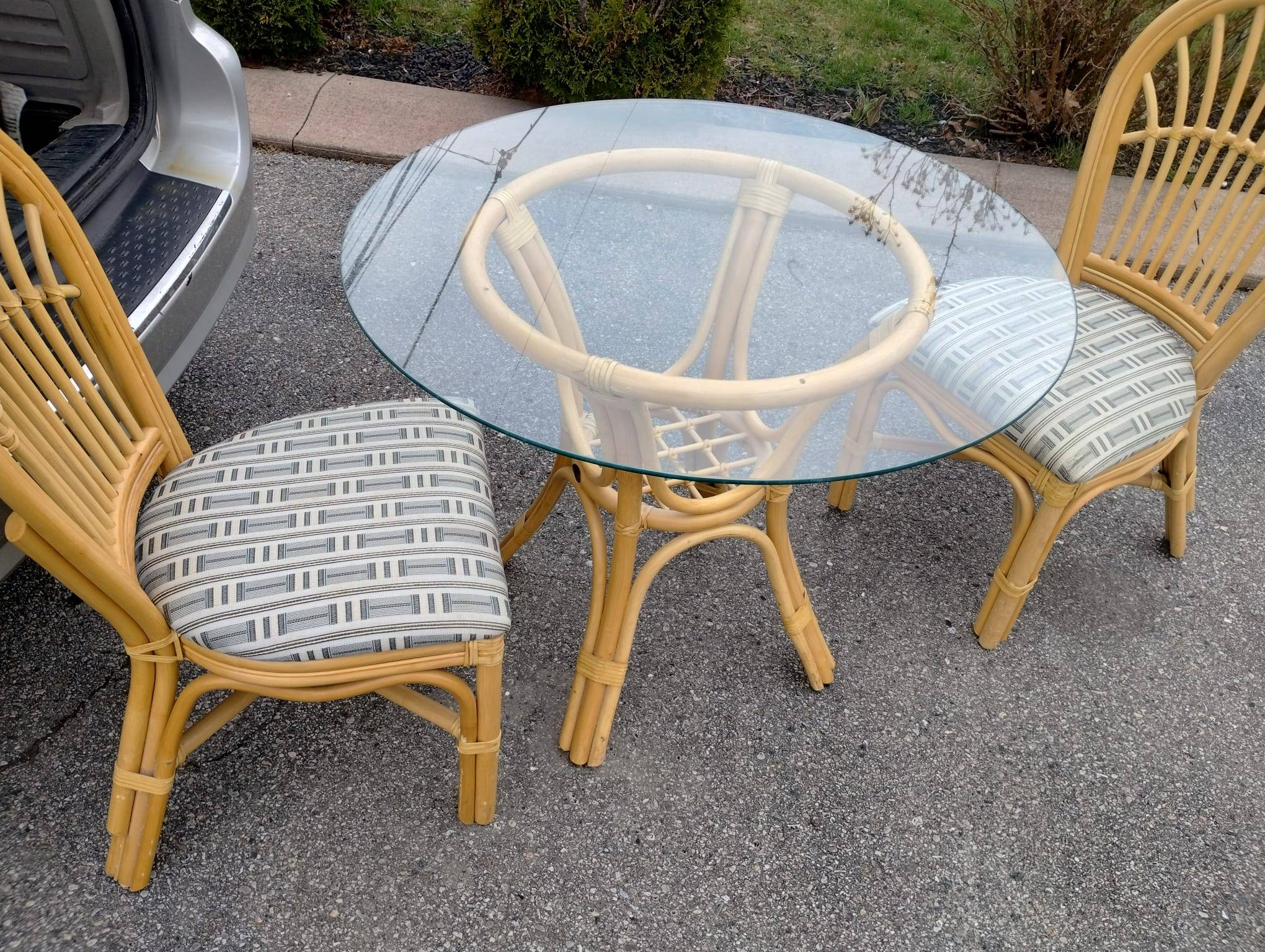 80's Retro 3-Piece Boca Rattan Wicker Table - photo 3