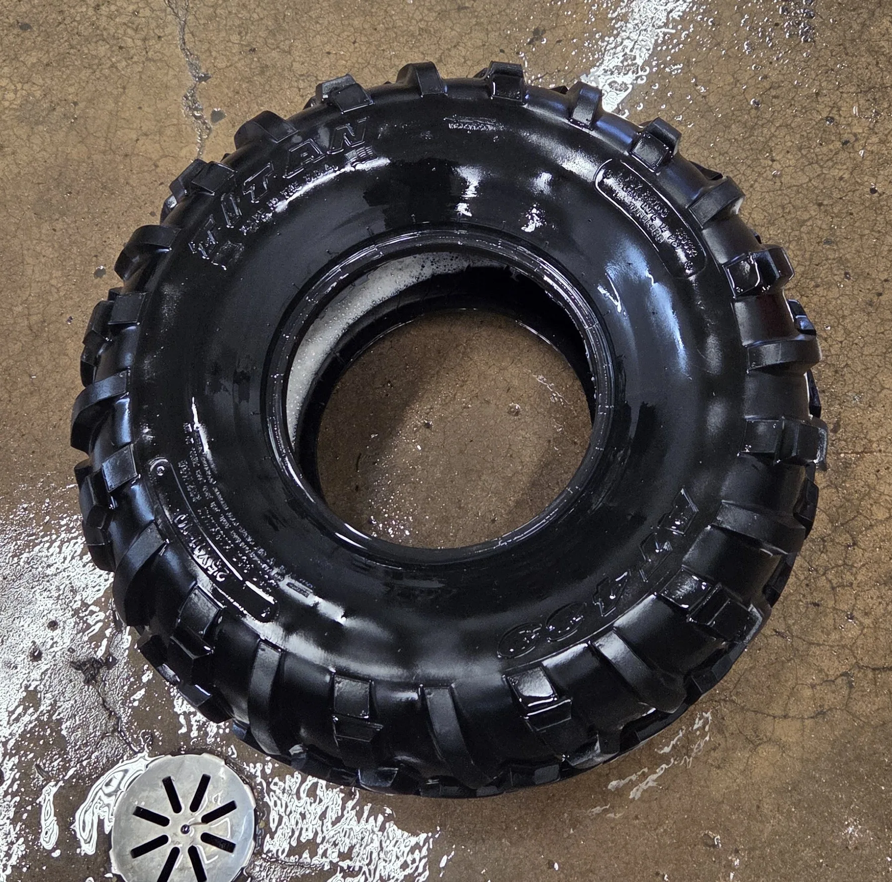 BRAND NEW! TITAN ATV TIRE AT489 23X7-10 , TUBELESS