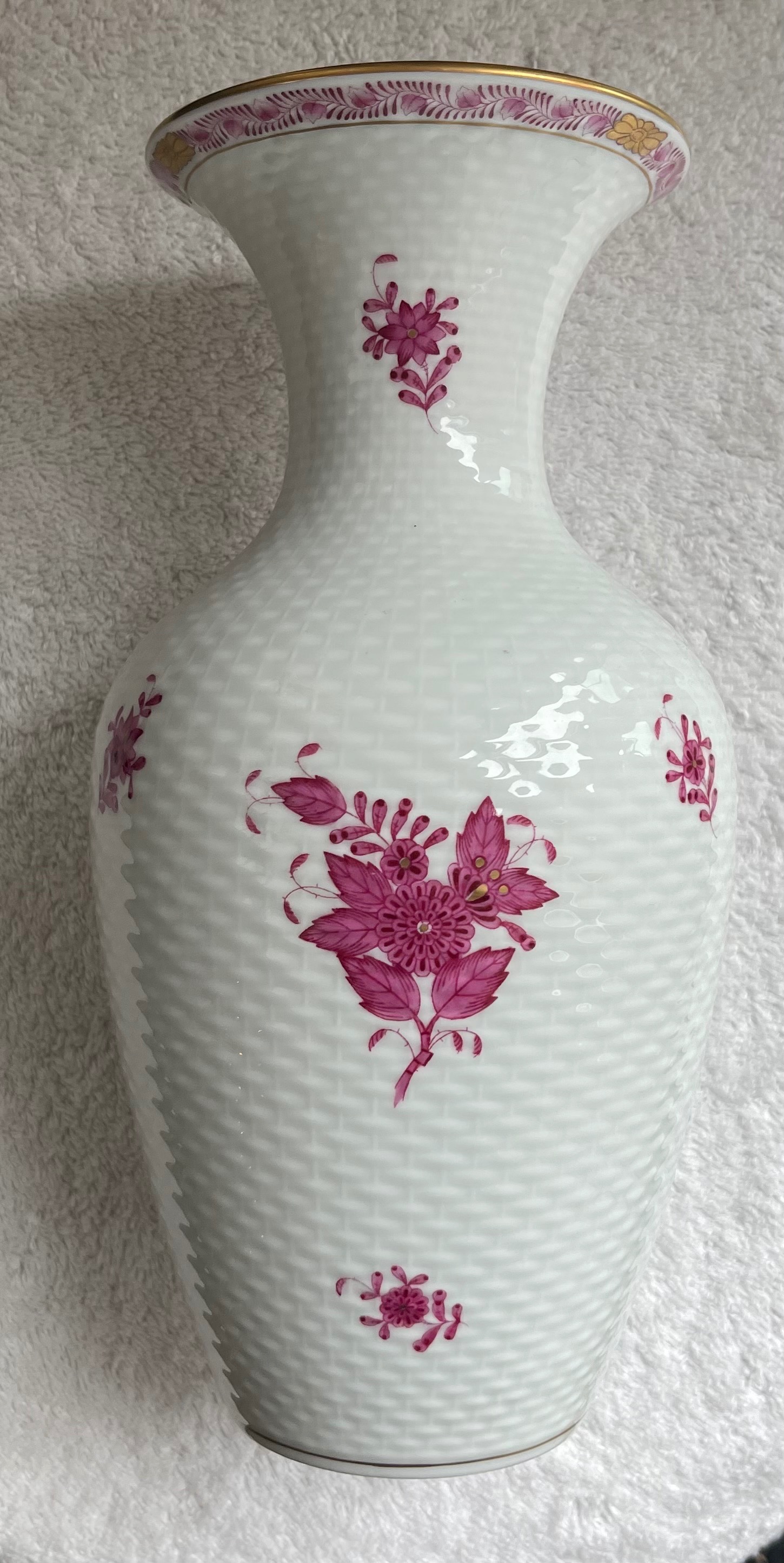 Herend Hungary 10" Raspberry Porcelain Vase