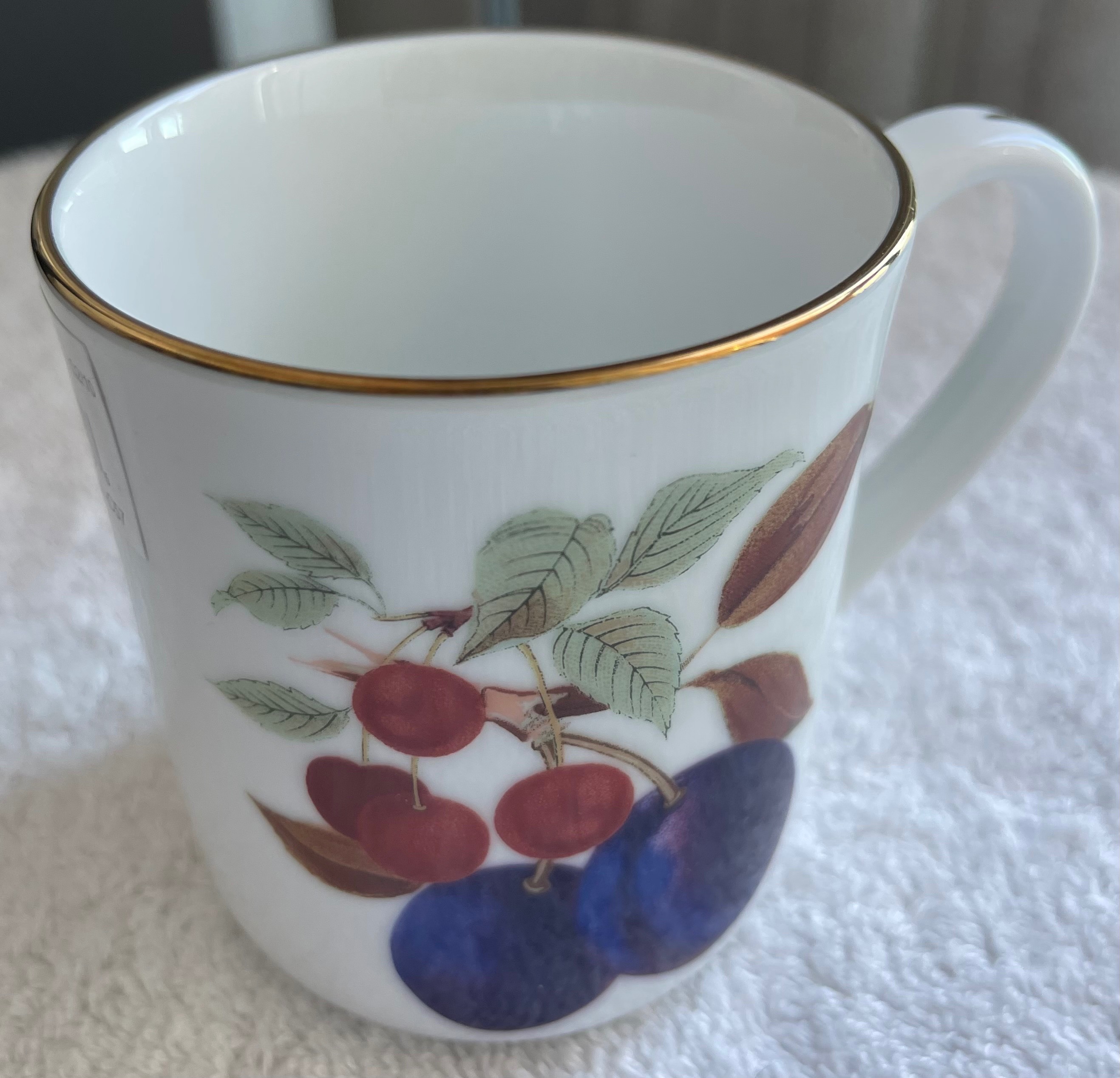 Set of 4 Royal Worcester Mugs (Microwave Safe) - photo 2