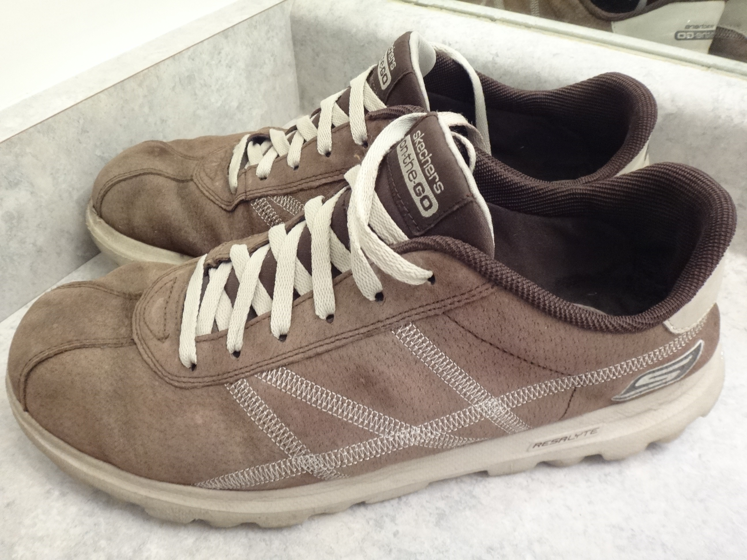 ✅♻️skechers Men's 9.5 Brown and Beige Lace Up Sneakers Shoes - photo 3