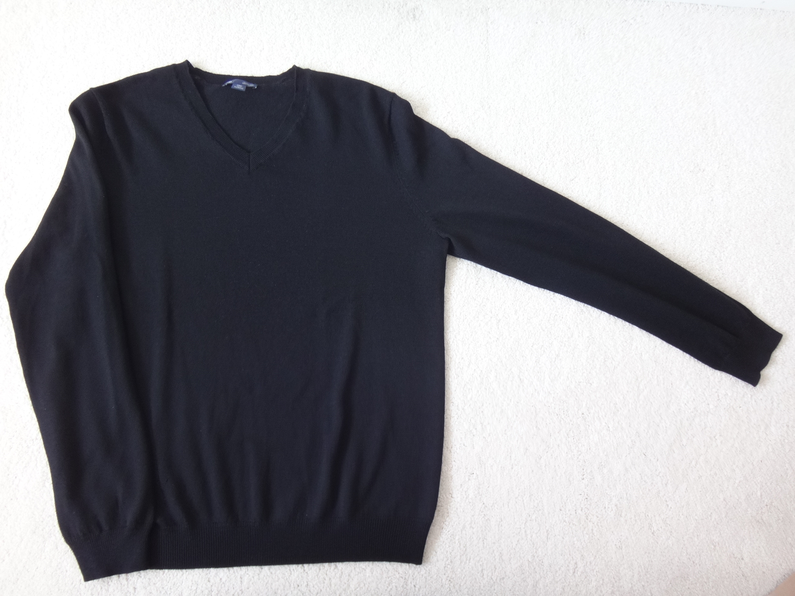 ✅♻️Gap Men's Medium Merino Wool Black V-Neck Sweater - photo 5