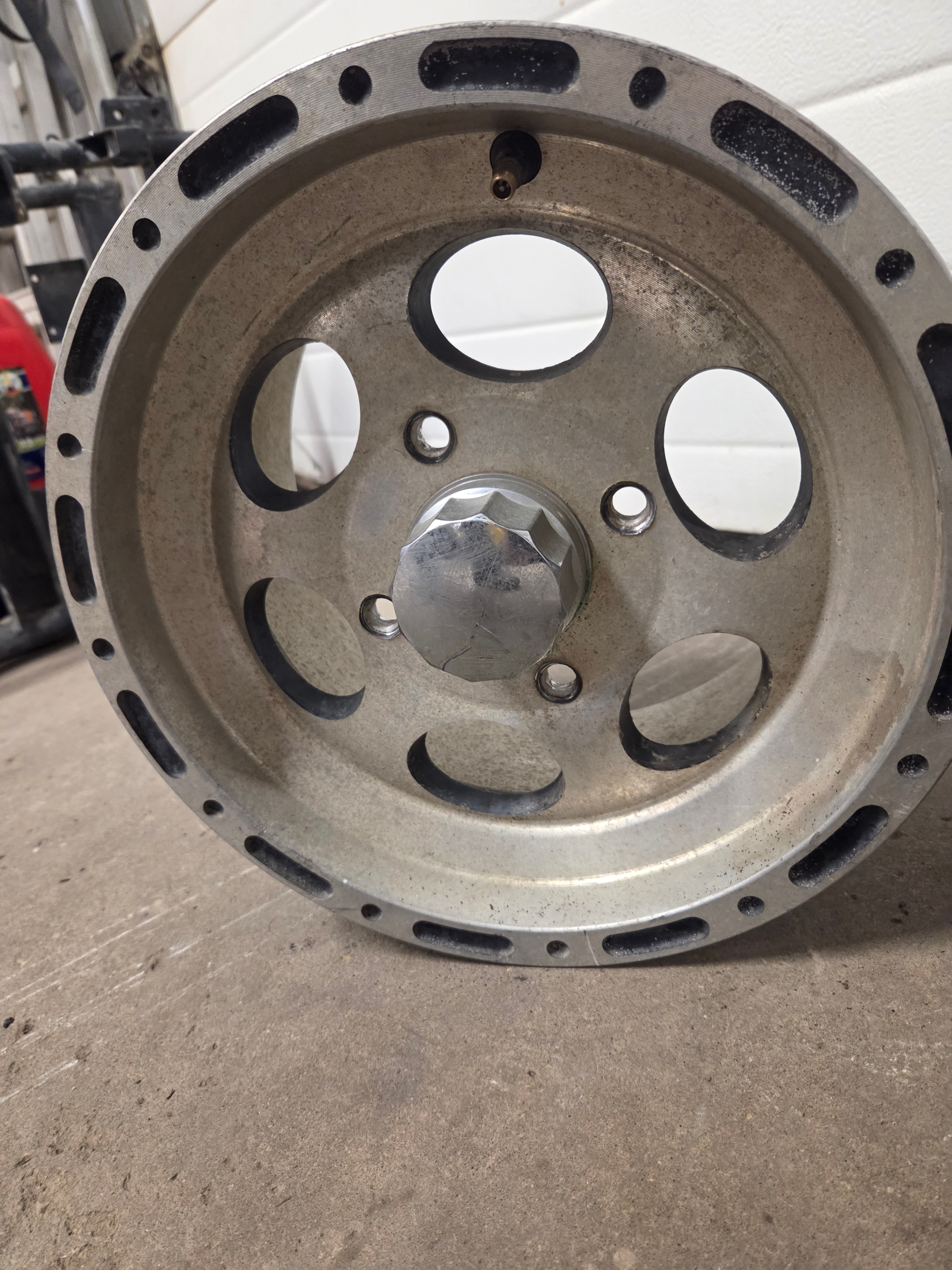 SELLING 4 HIGH GRADE ALUMINUM RIMS WITH CENTER CAPS, 12" - photo 3