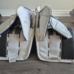 Bauer Vapor X5Pro Senior Large 35+1 All White Goalie Pads - photo 5
